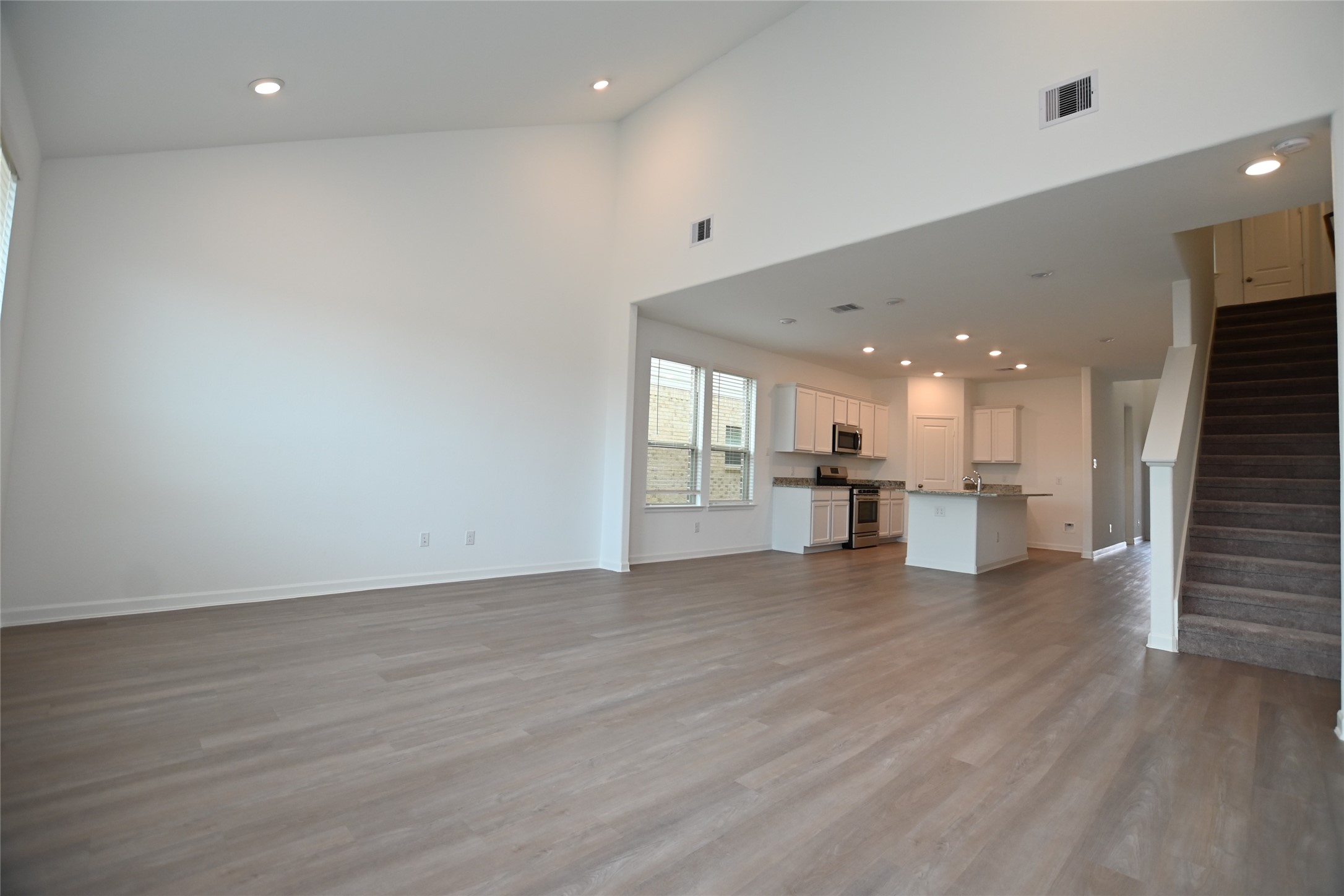 3306 Driftwood Meadow Lane Property Photo 10