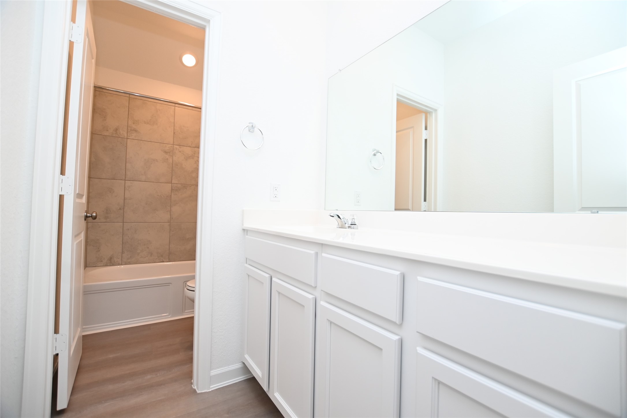 3306 Driftwood Meadow Lane Property Photo 18
