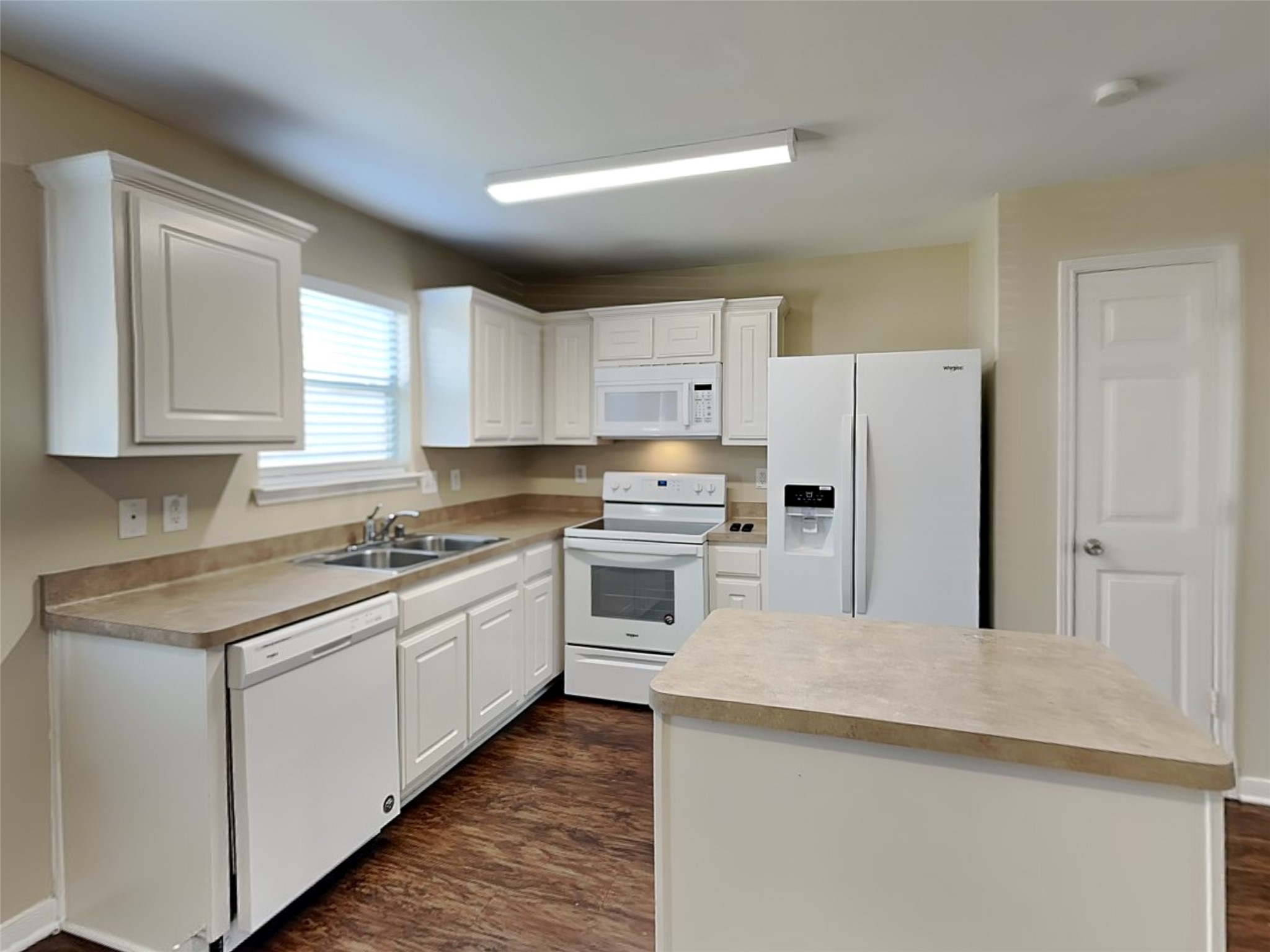 4411 Thistle Pond Court Property Photo 2