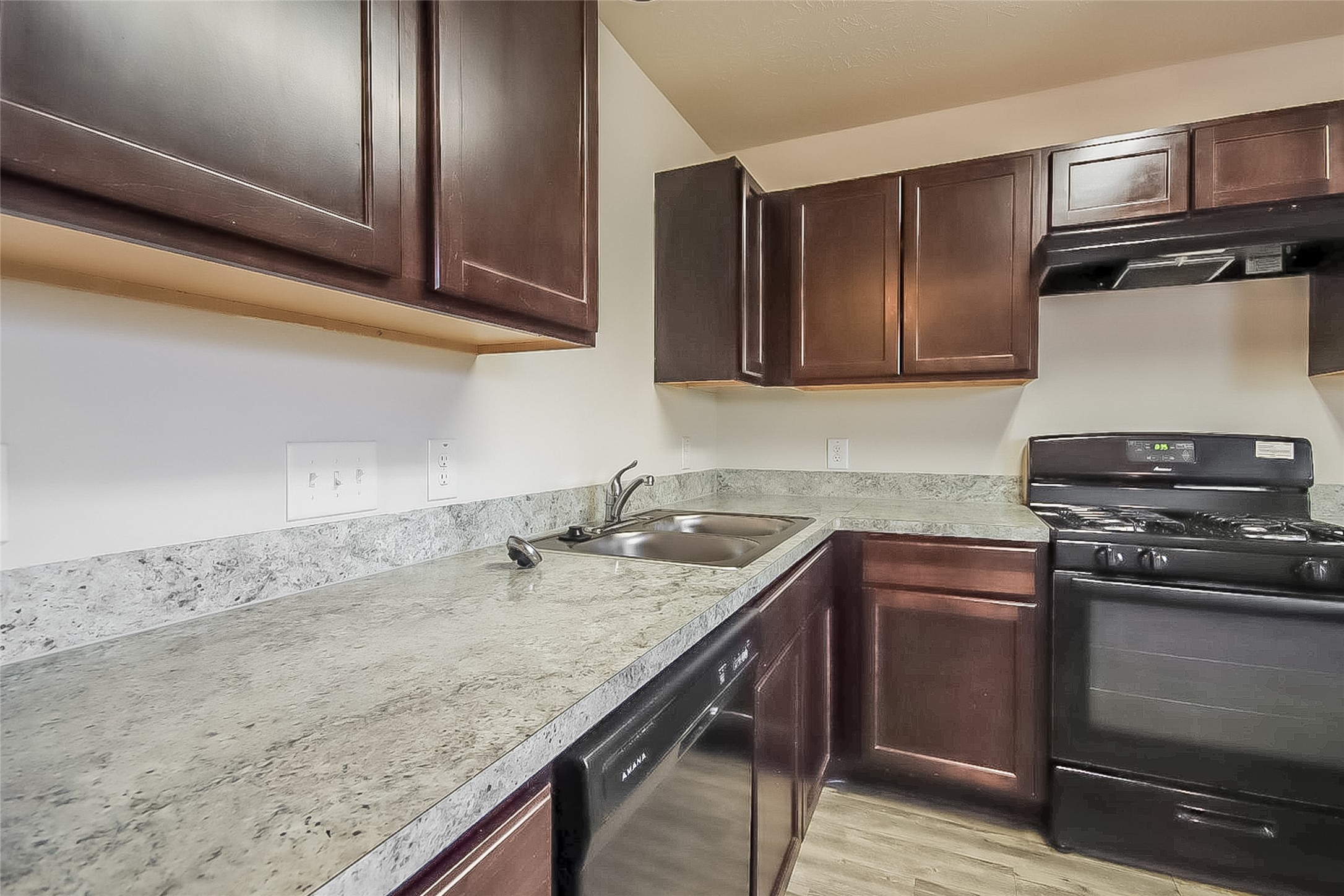24311 Bella Carolina Property Photo 3