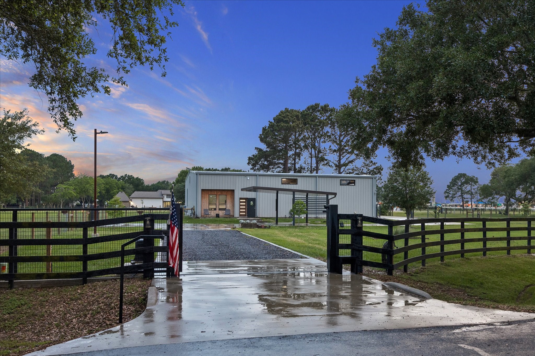 38 E Kitty Hawk Street Property Photo 1