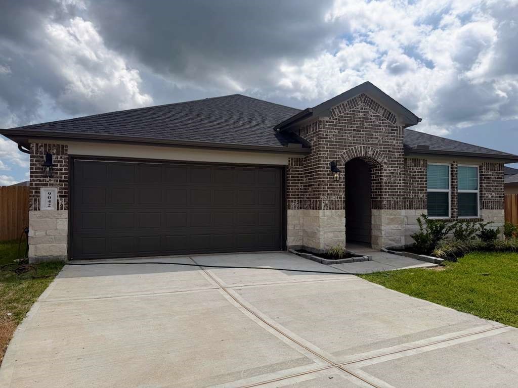 9042 Shady Cabana Way Property Photo 2