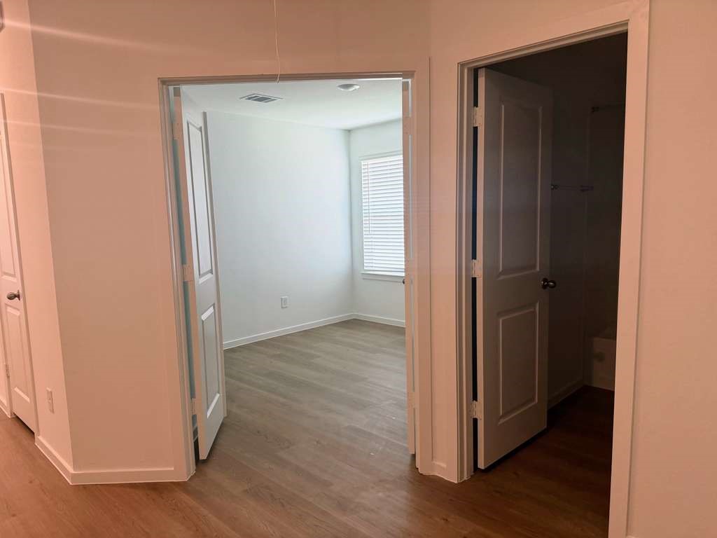 9042 Shady Cabana Way Property Photo 6