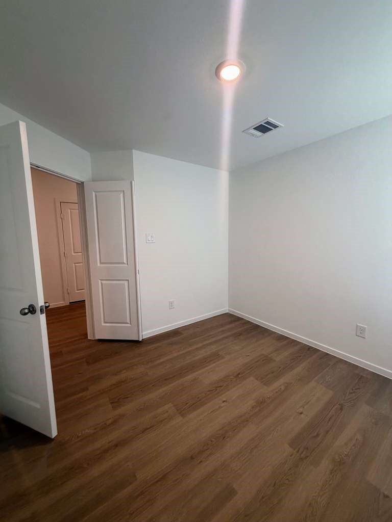 9042 Shady Cabana Way Property Photo 7