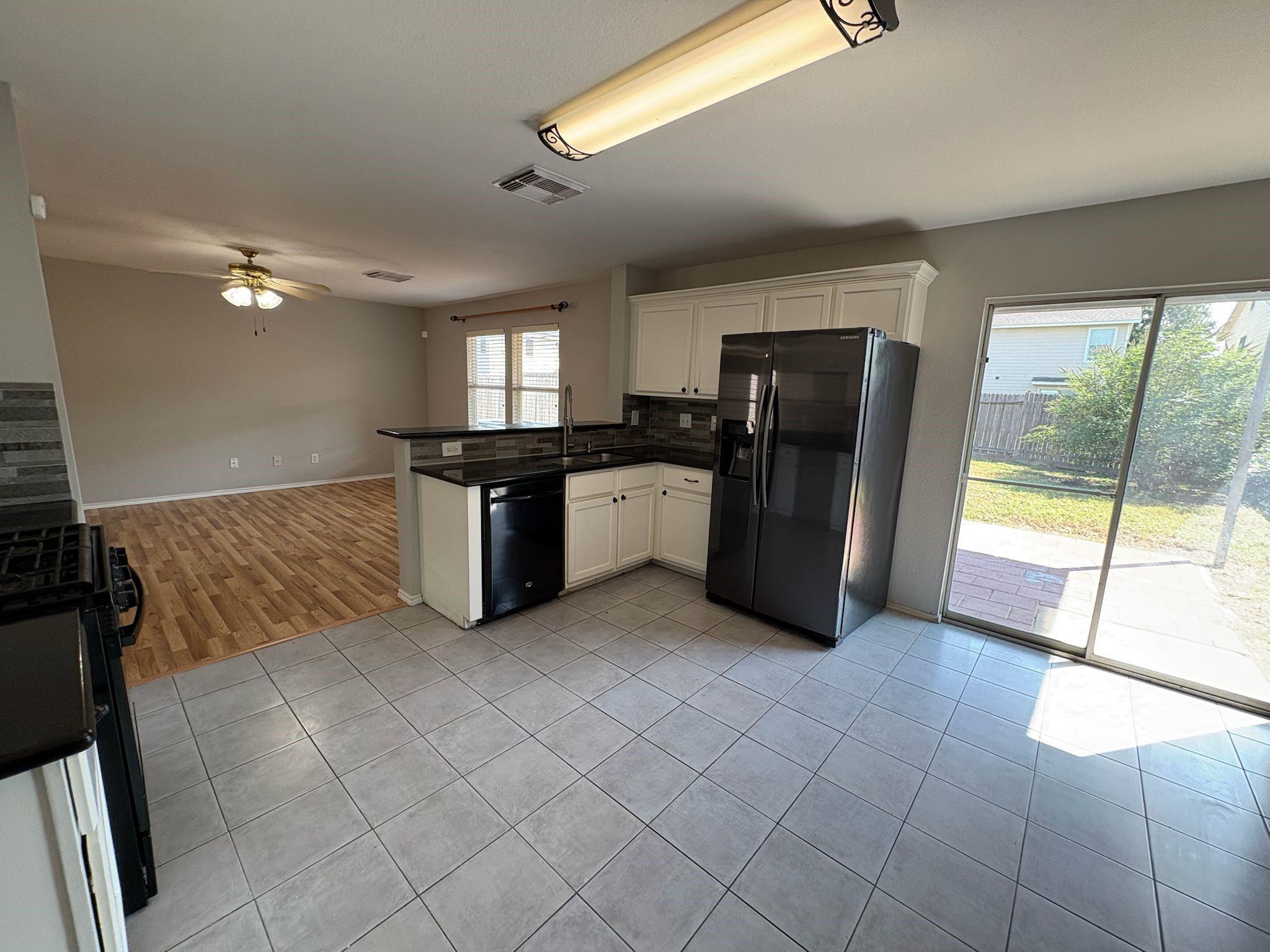 7810 Maverick Trace Lane, Cypress Tx 77433 Property Photo 7