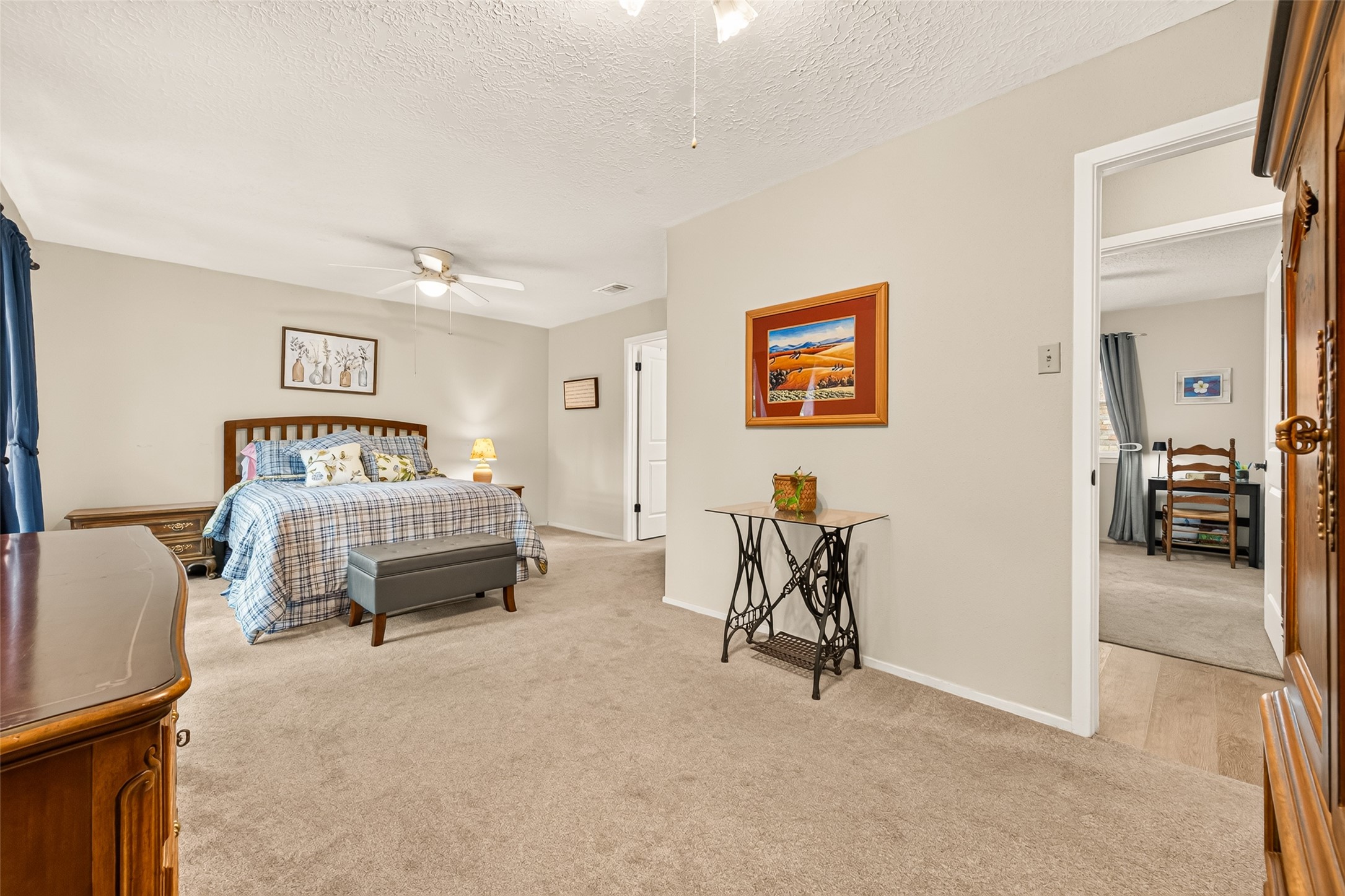 2123 Collingsfield Drive Property Photo 13