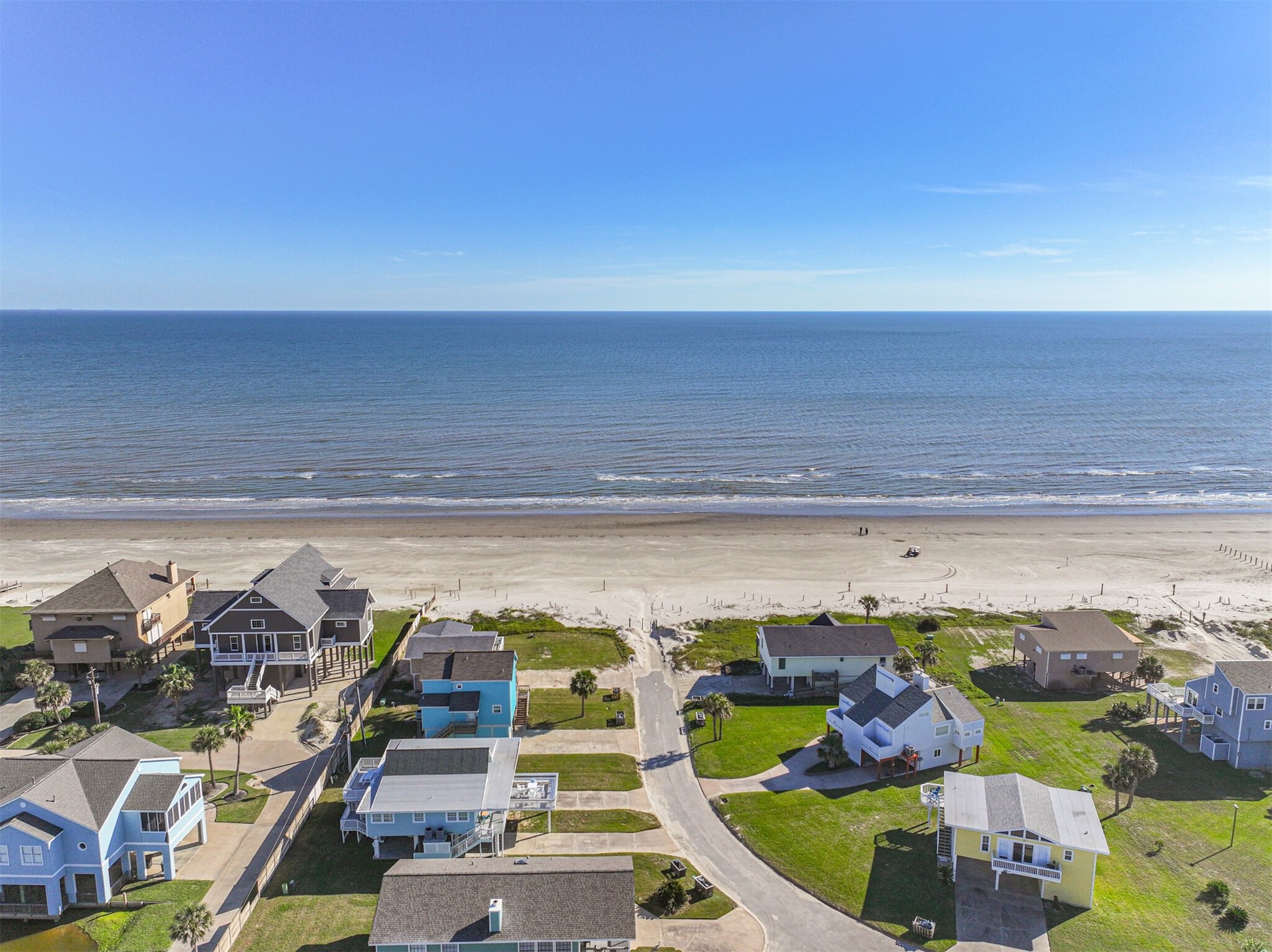 16904 Beachcomber Drive Property Photo 4
