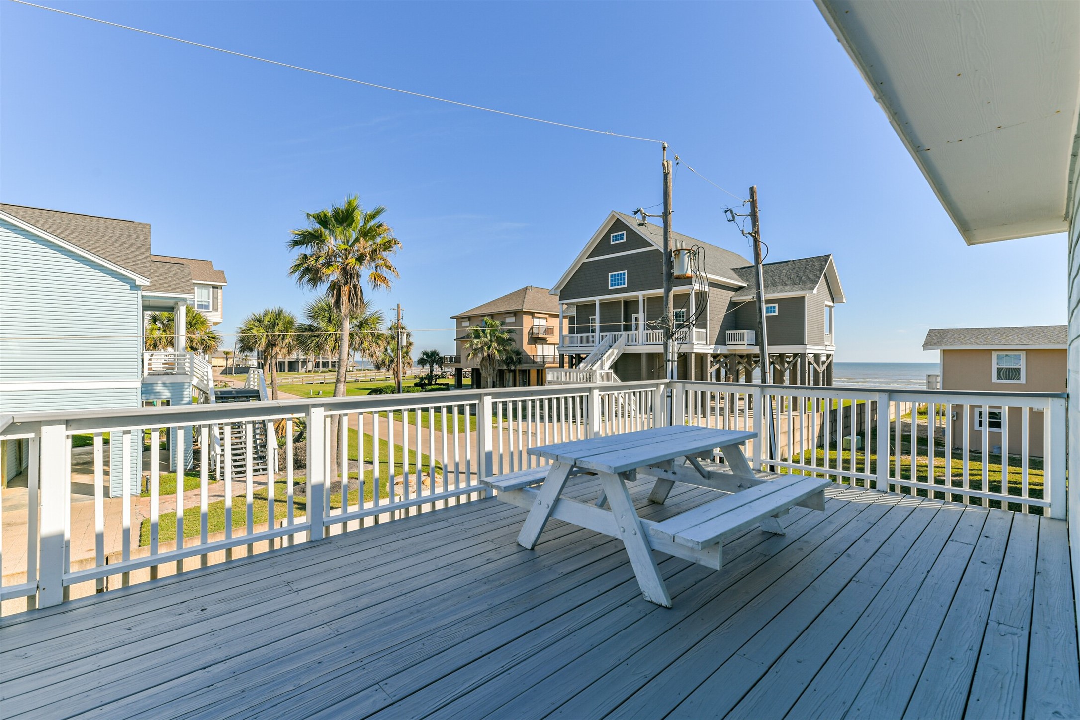 16904 Beachcomber Drive Property Photo 34