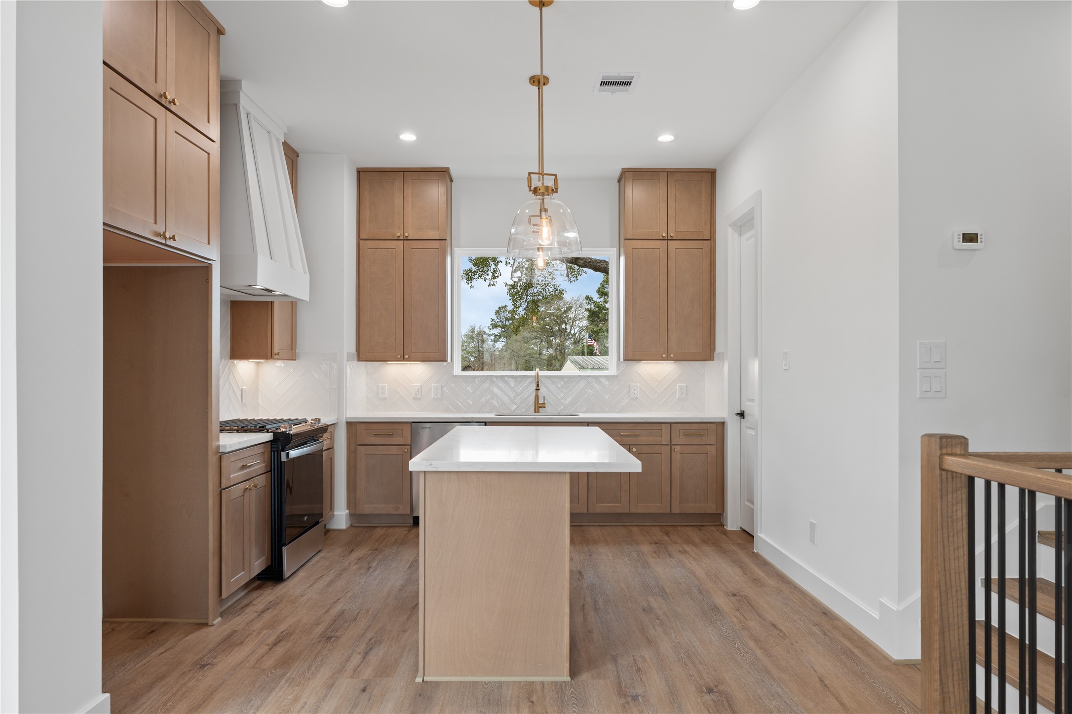826 Curtin Street D Property Photo 21
