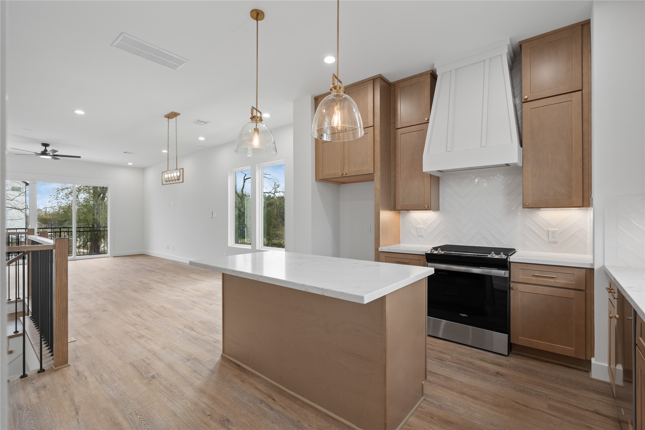 826 Curtin Street D Property Photo 24