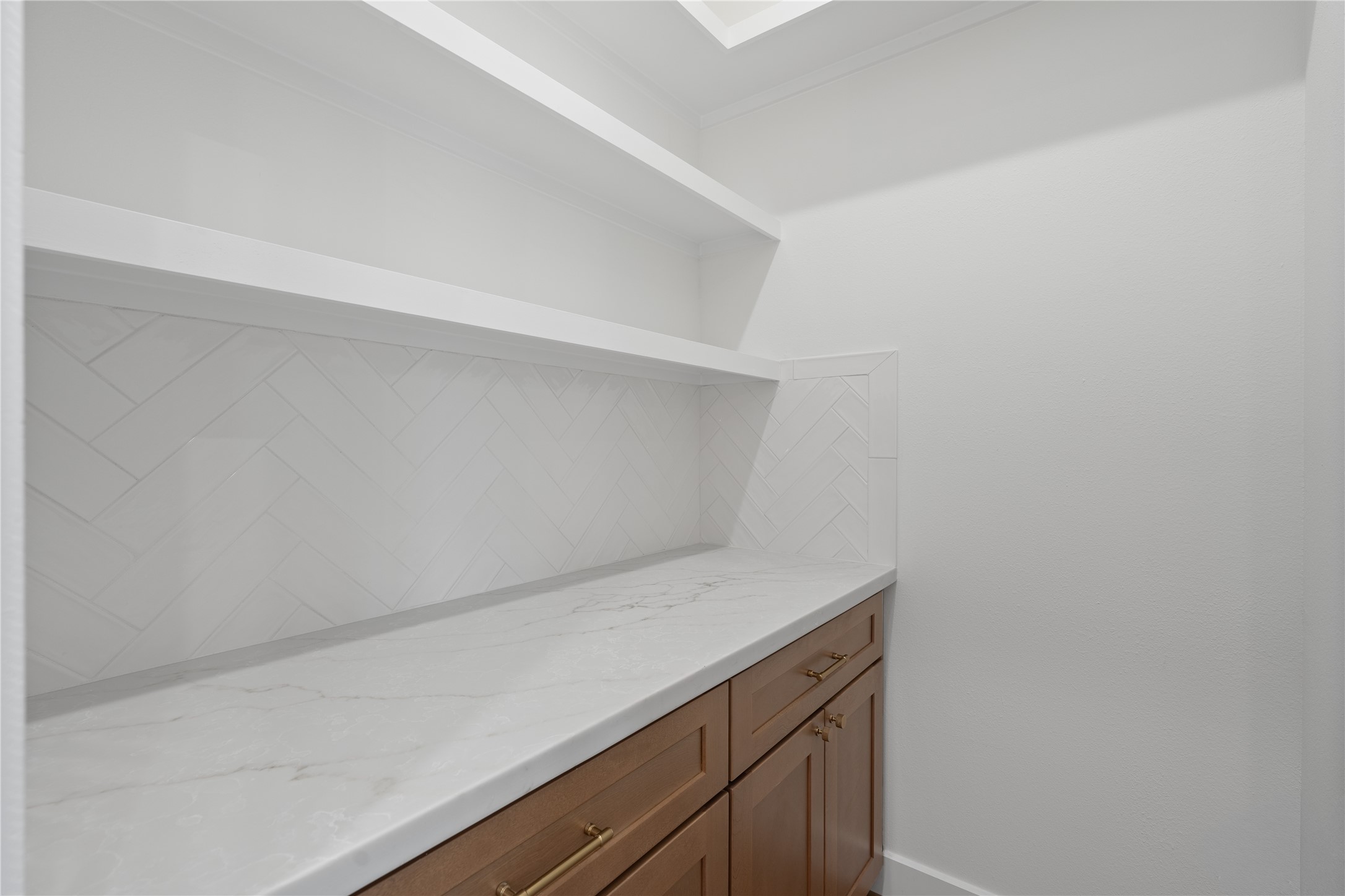 826 Curtin Street D Property Photo 27