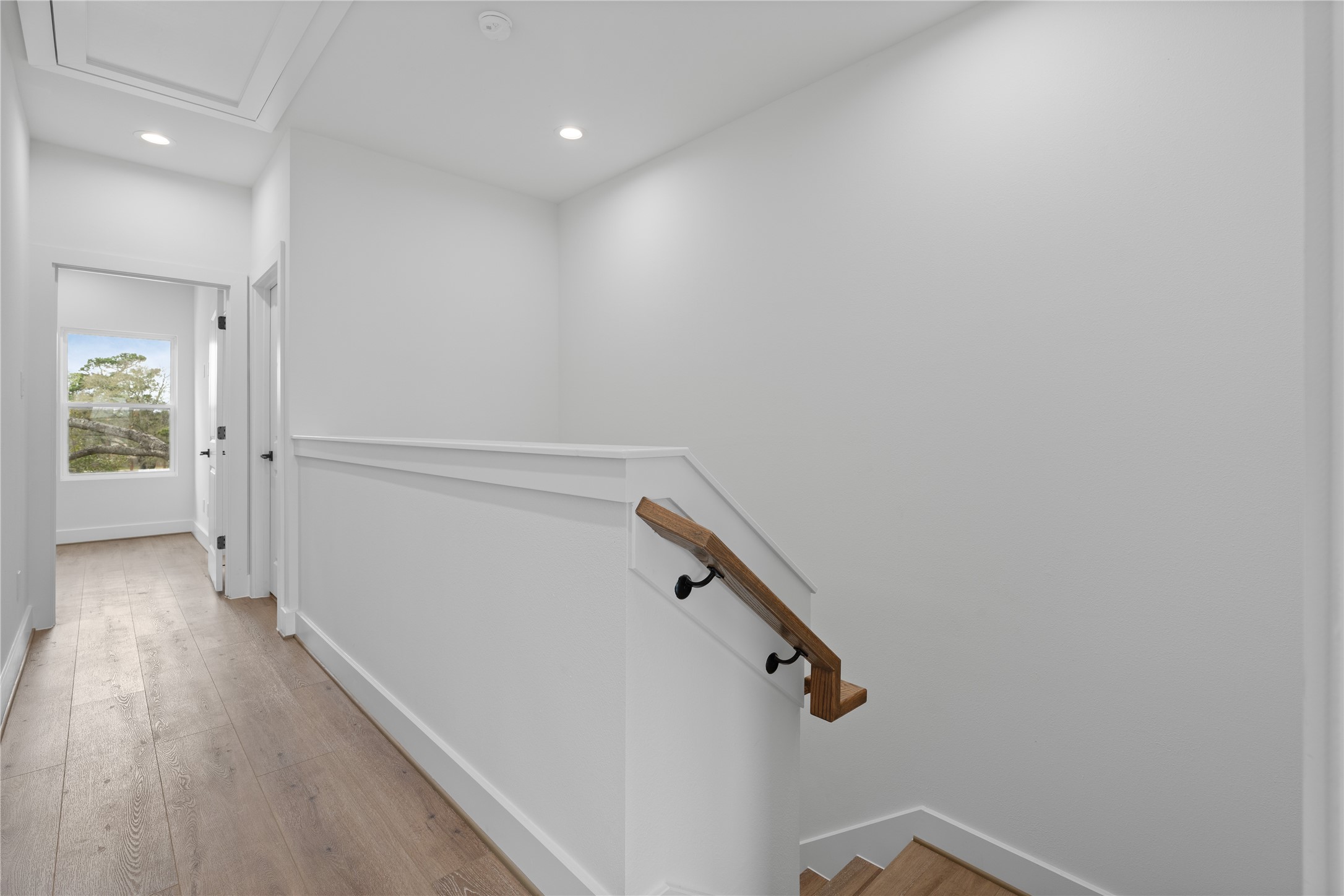 826 Curtin Street D Property Photo 29