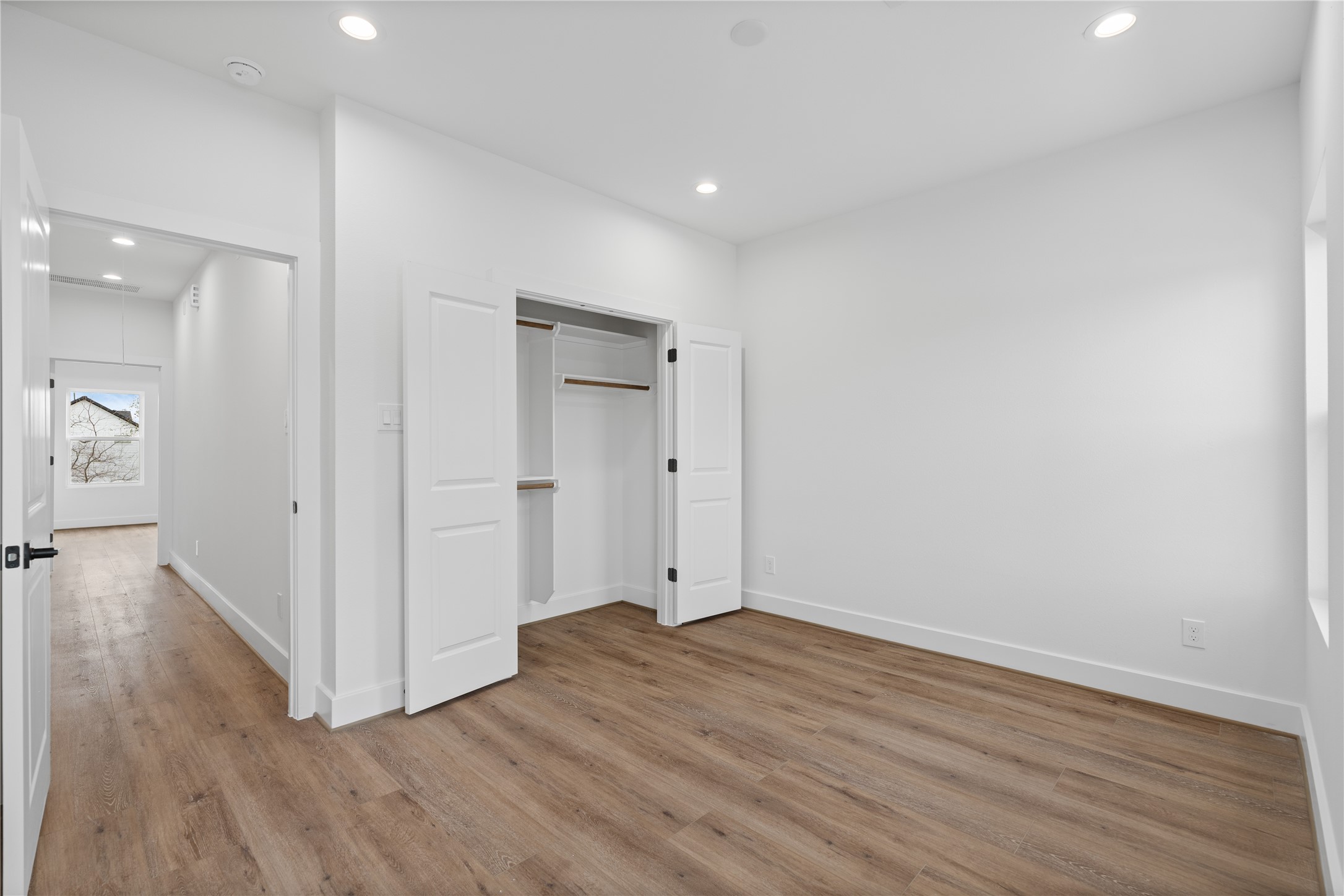 826 Curtin Street D Property Photo 31