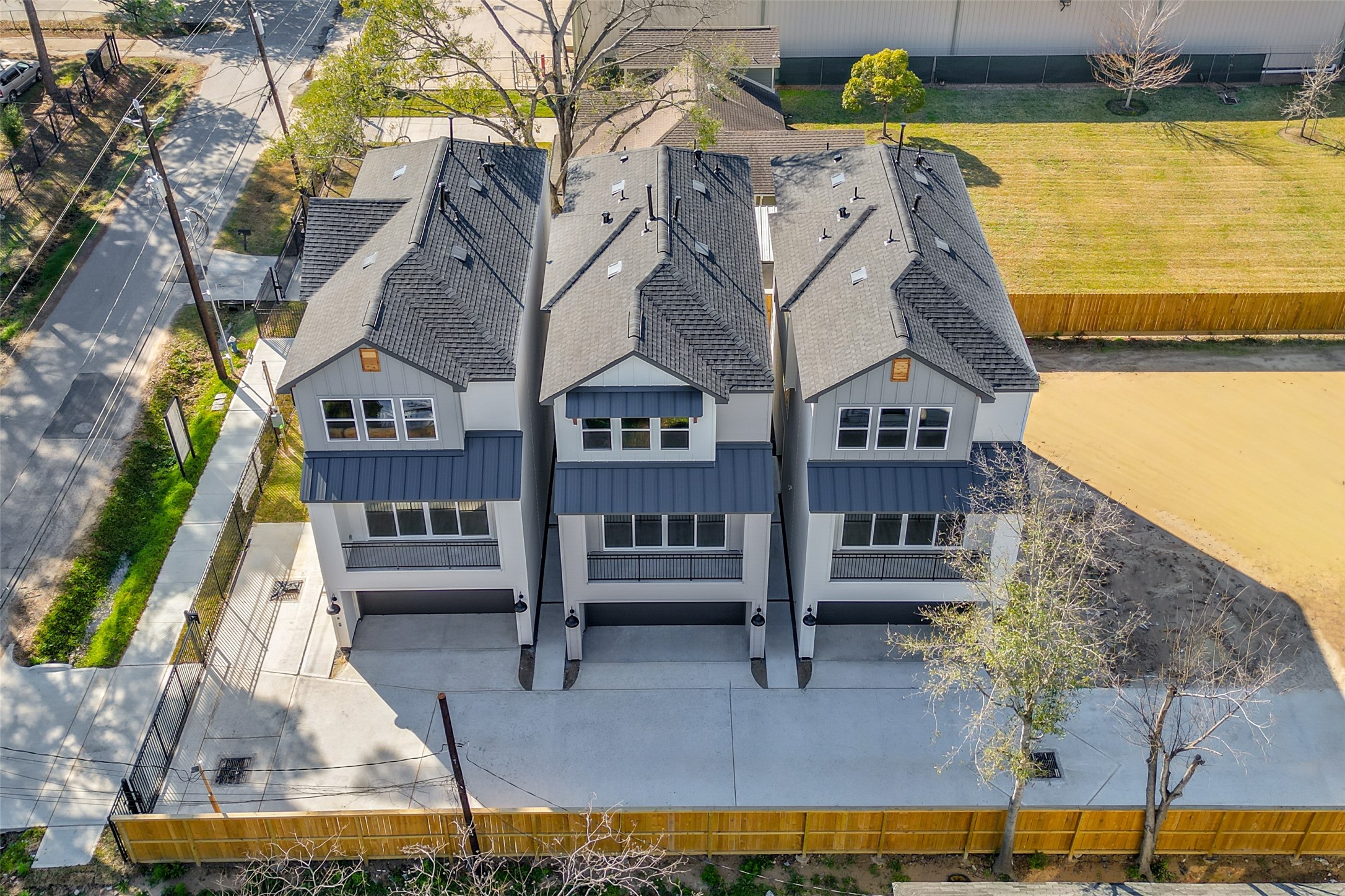 826 Curtin Street D Property Photo 48