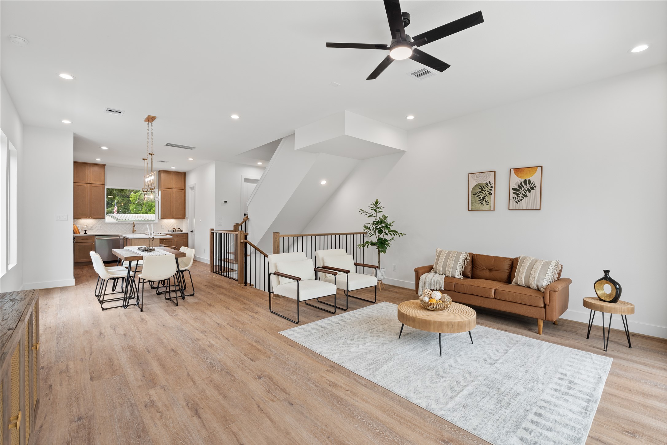 826 Curtin Street D Property Photo 49