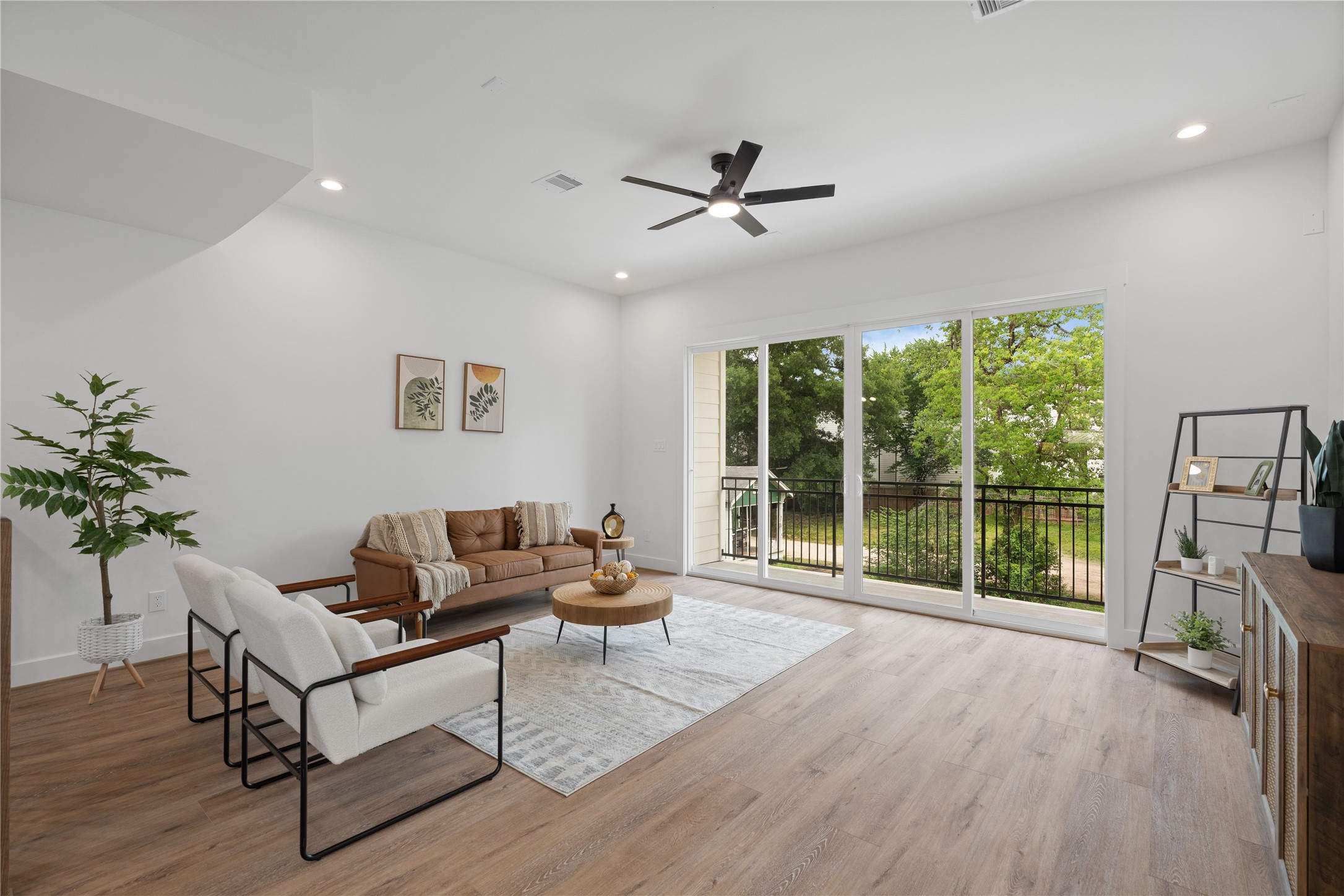 826 Curtin Street D Property Photo 50