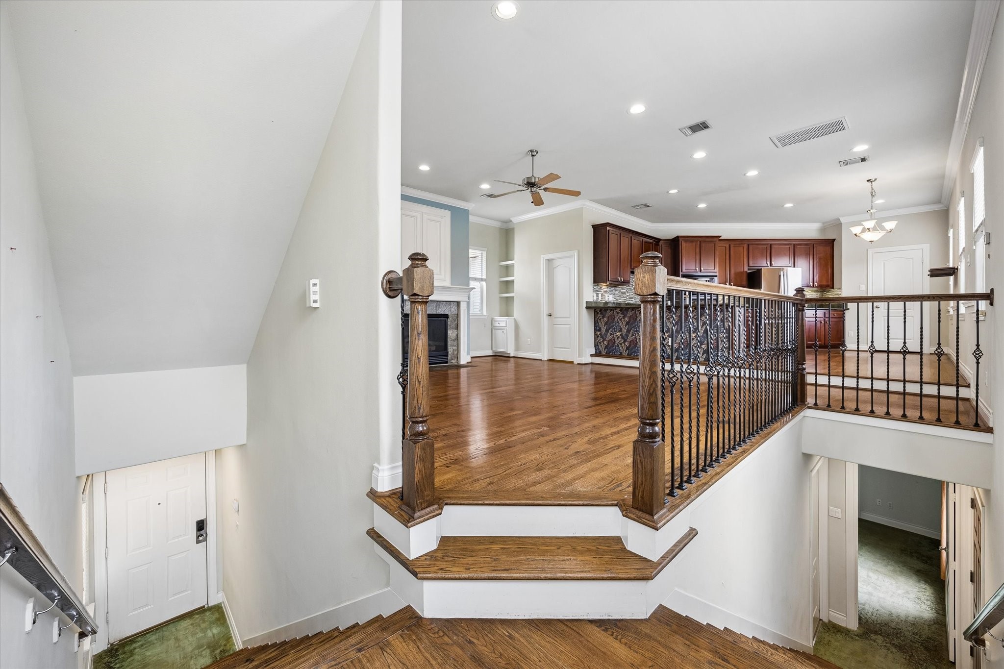 2207 Austin Street Property Photo 4