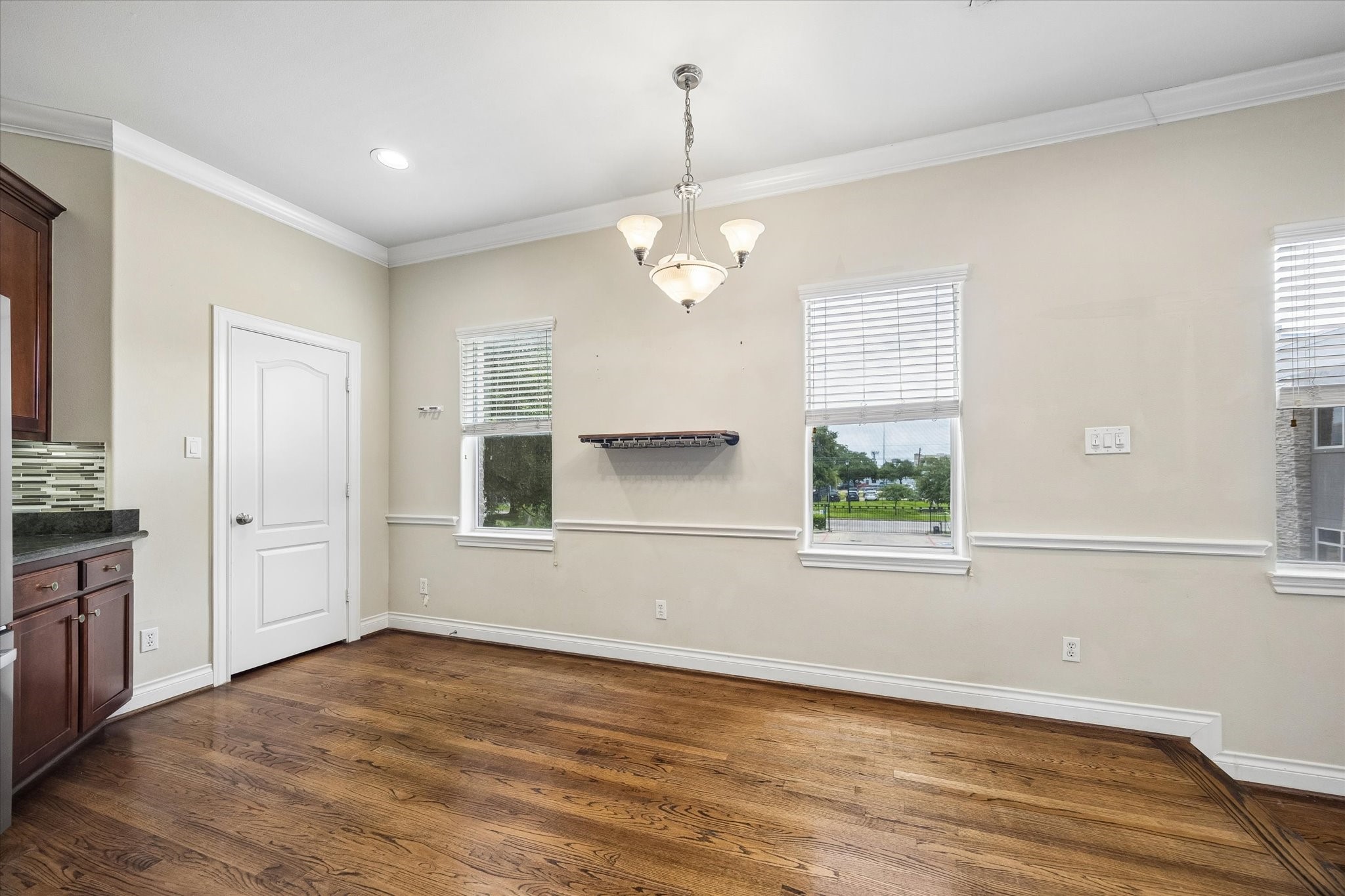 2207 Austin Street Property Photo 10