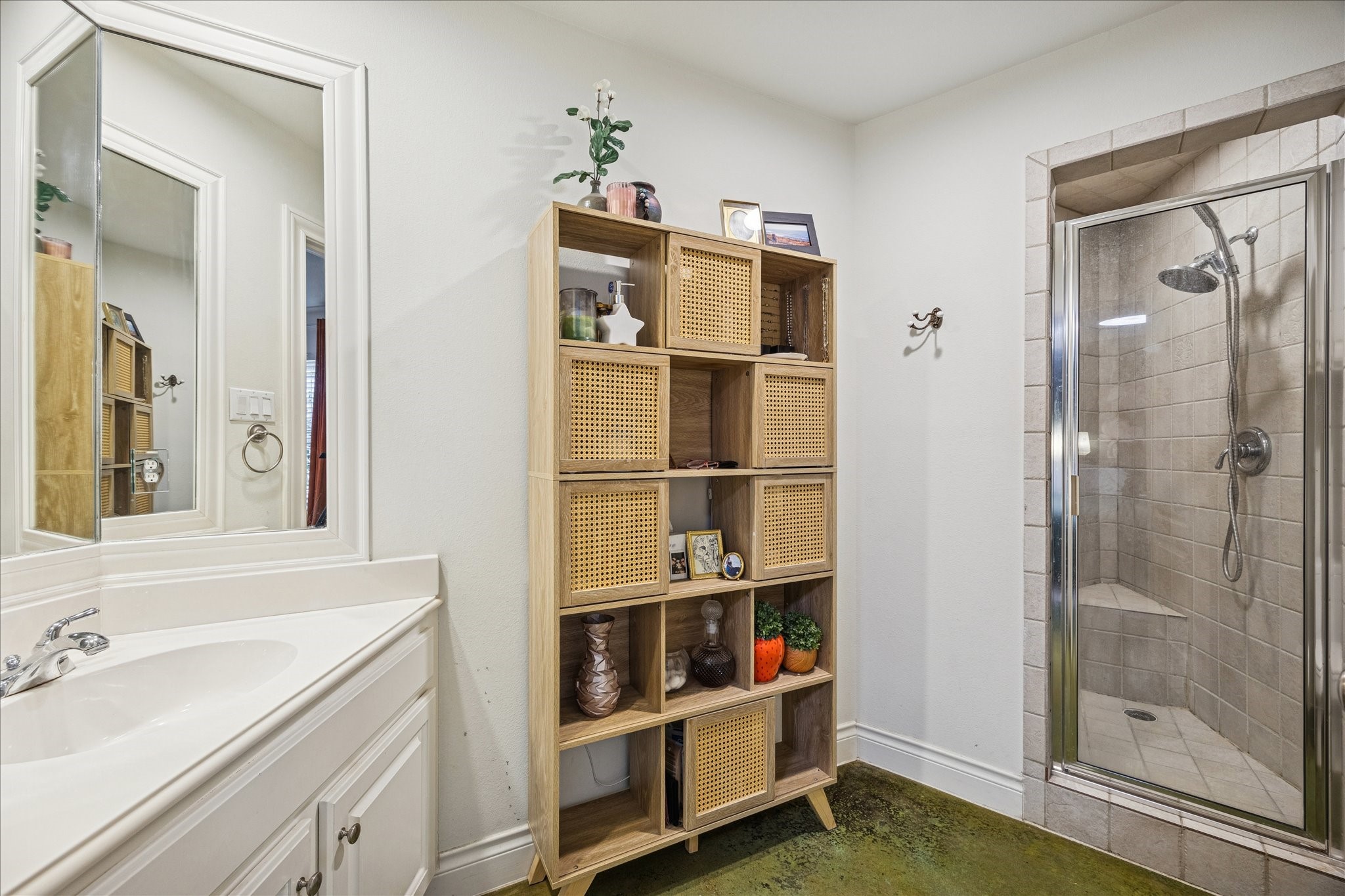 2207 Austin Street Property Photo 14