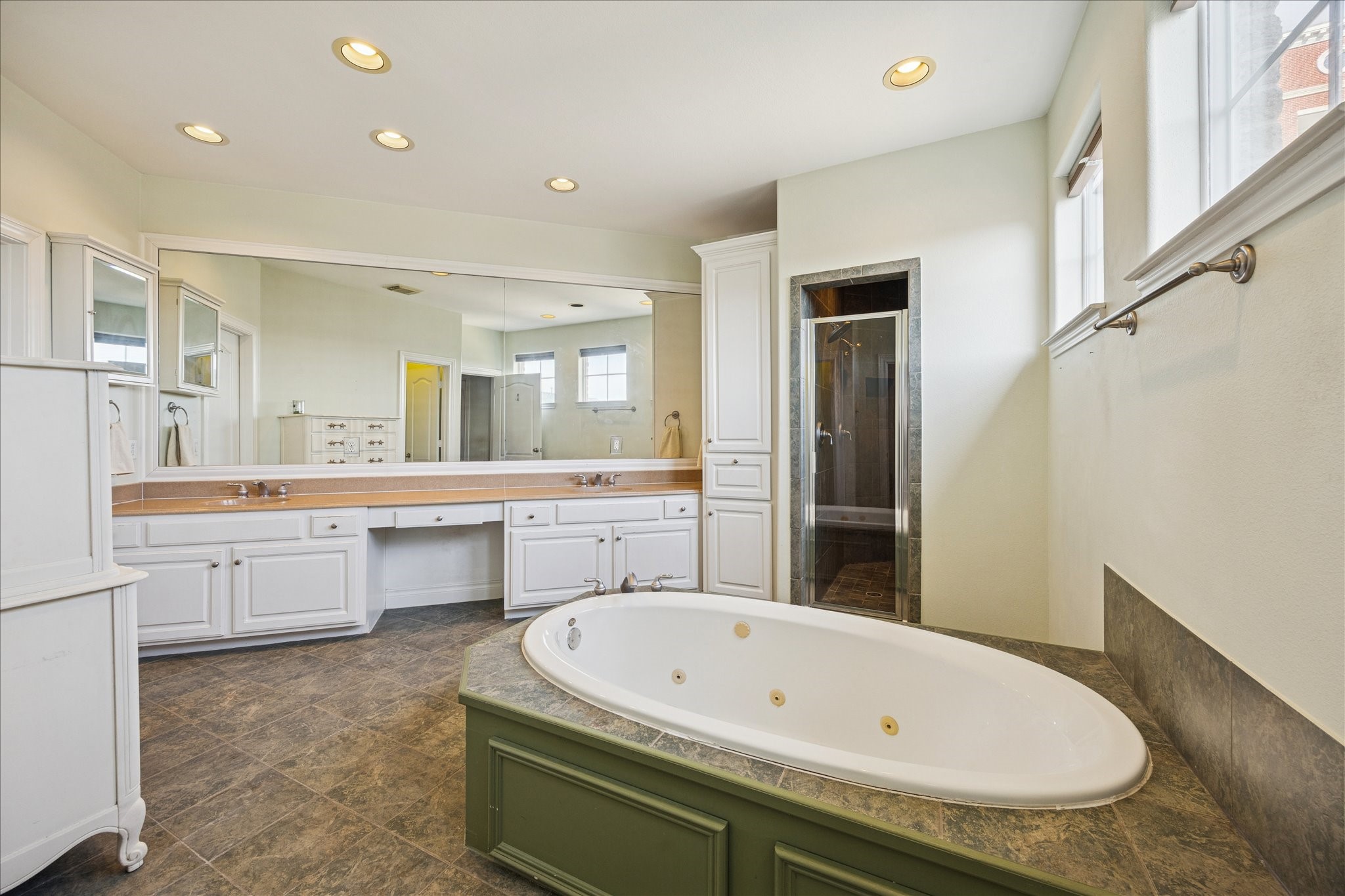 2207 Austin Street Property Photo 16
