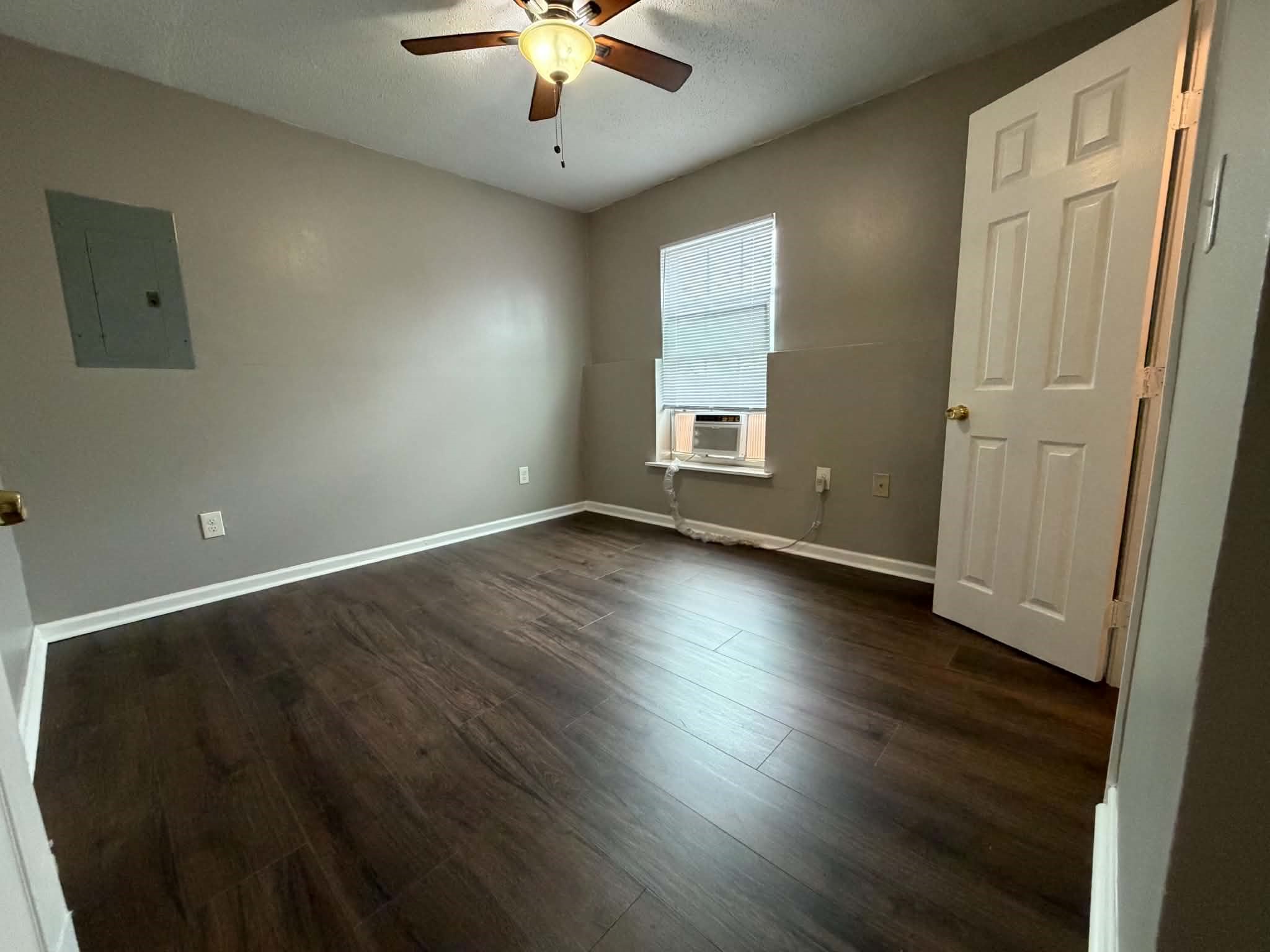 3028 Avenue M 2m Property Photo 3