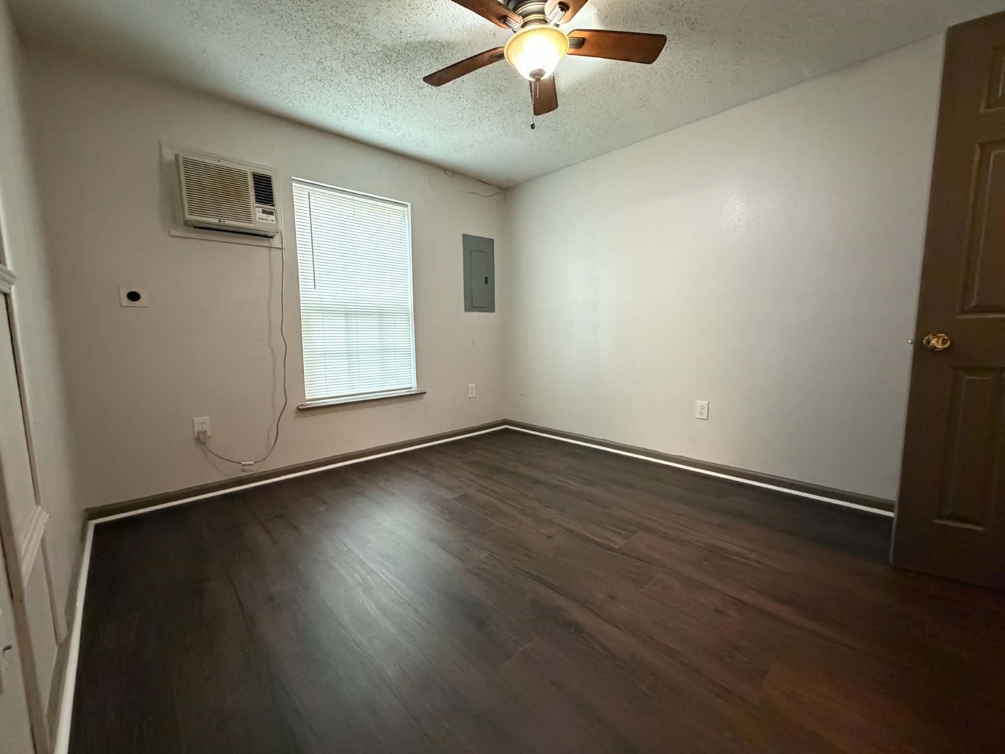 3028 Avenue M 2m Property Photo 10