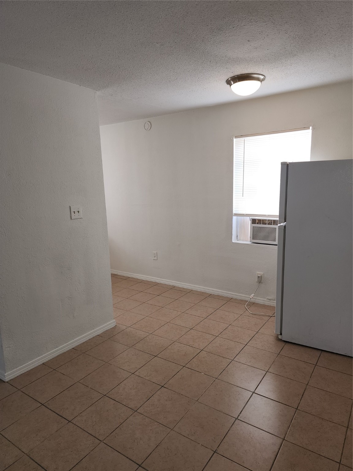 14033 Garber Lane 3 Property Photo 6
