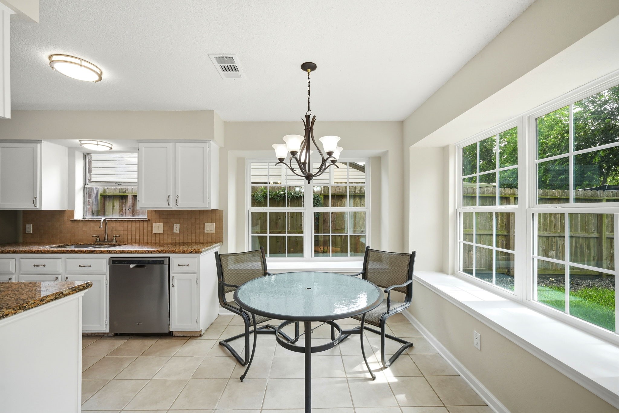 18607 Hiddenbay Way Property Photo 14
