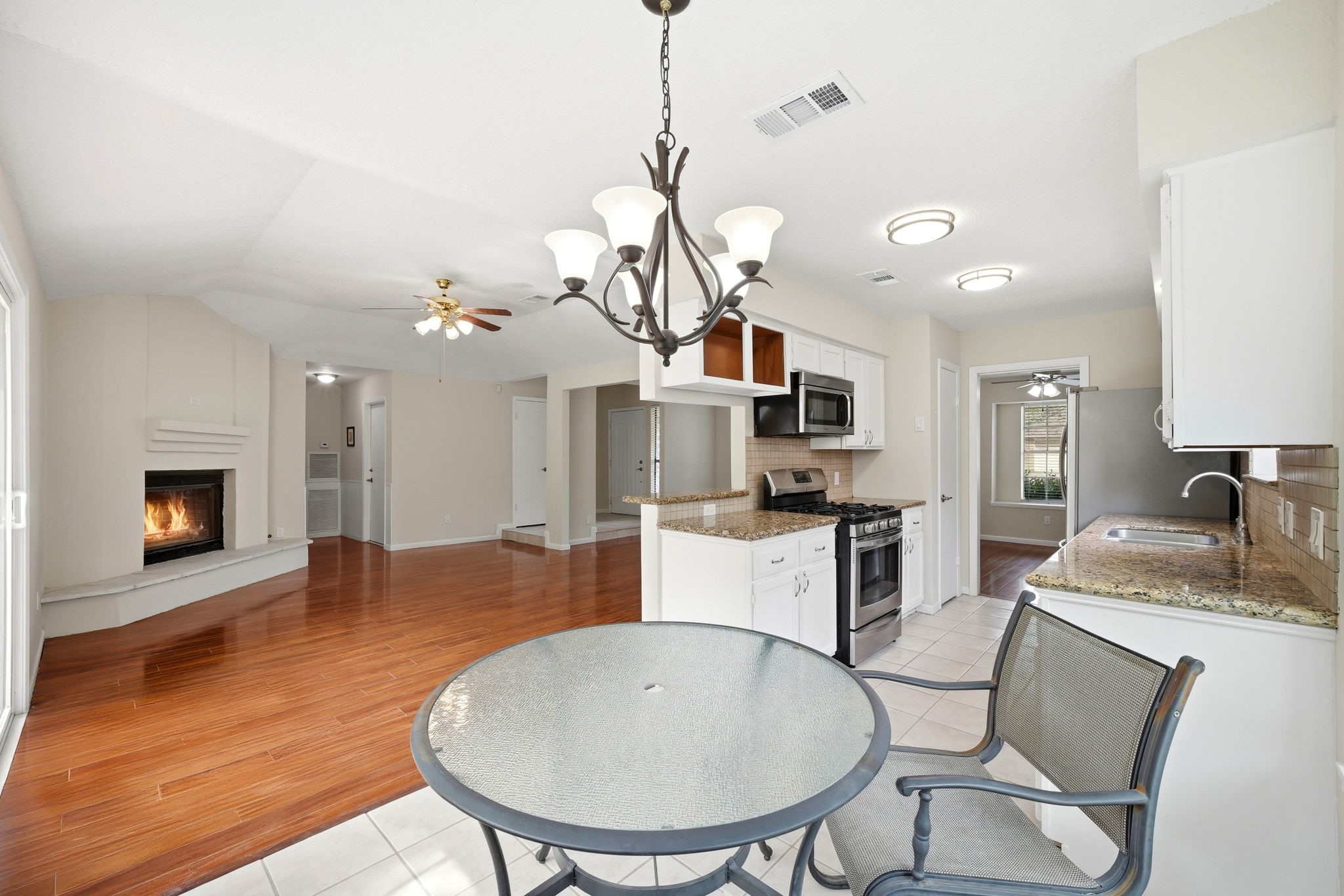 18607 Hiddenbay Way Property Photo 15