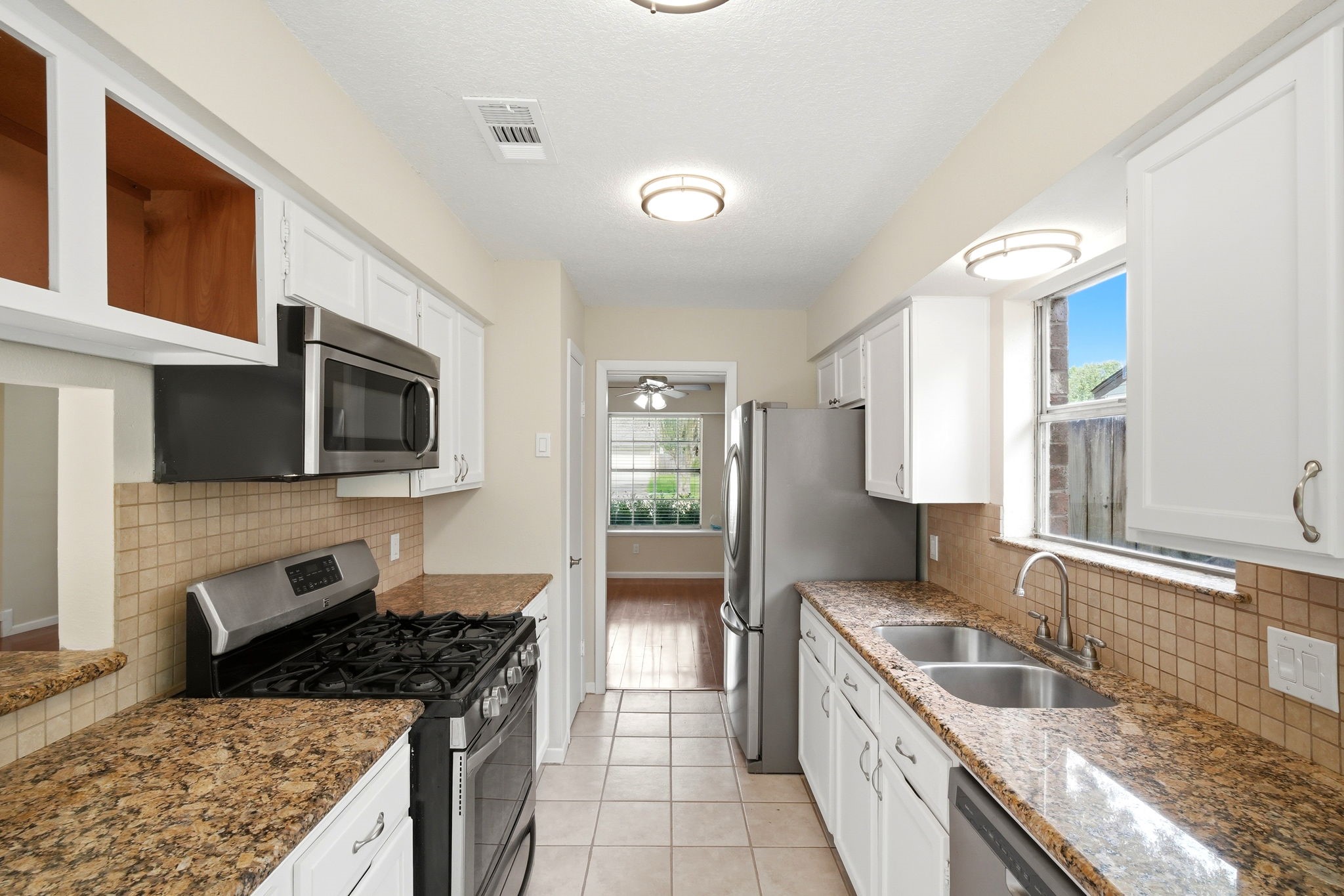 18607 Hiddenbay Way Property Photo 18