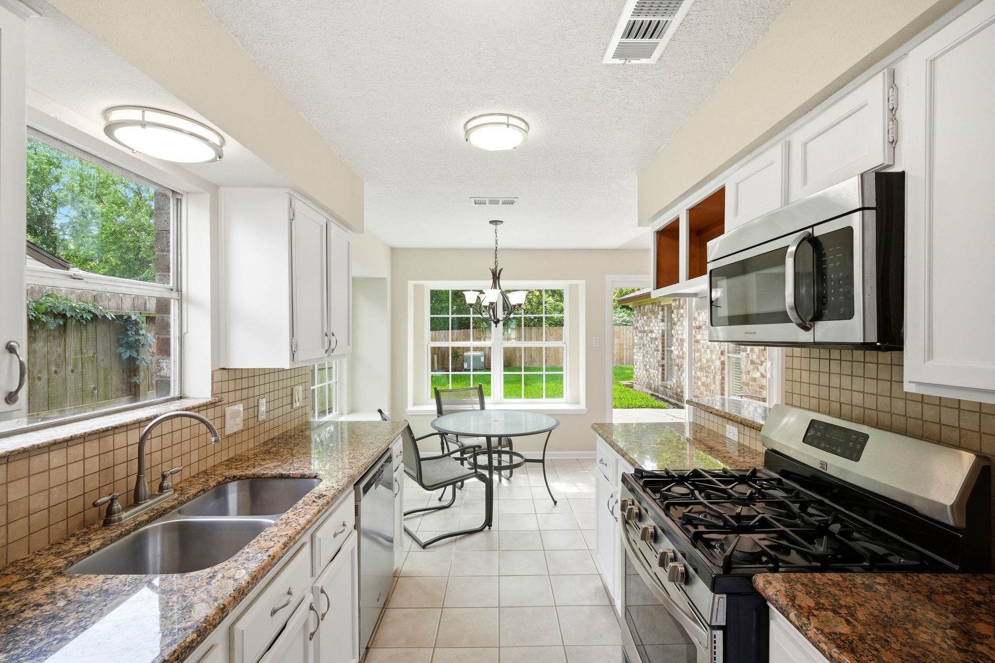 18607 Hiddenbay Way Property Photo 19