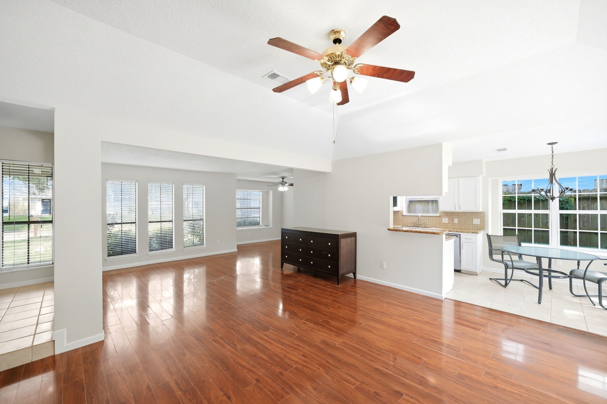18607 Hiddenbay Way Property Photo 21