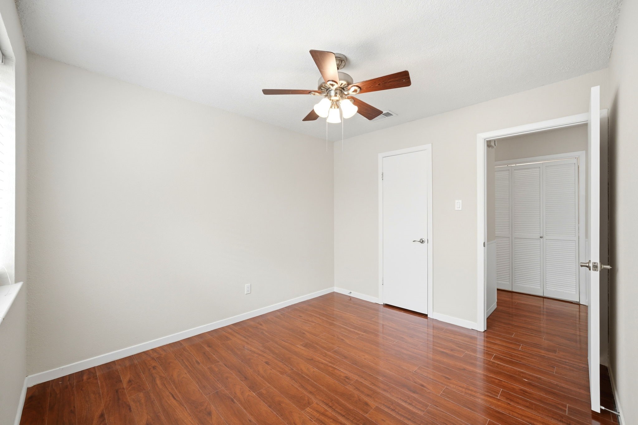 18607 Hiddenbay Way Property Photo 23