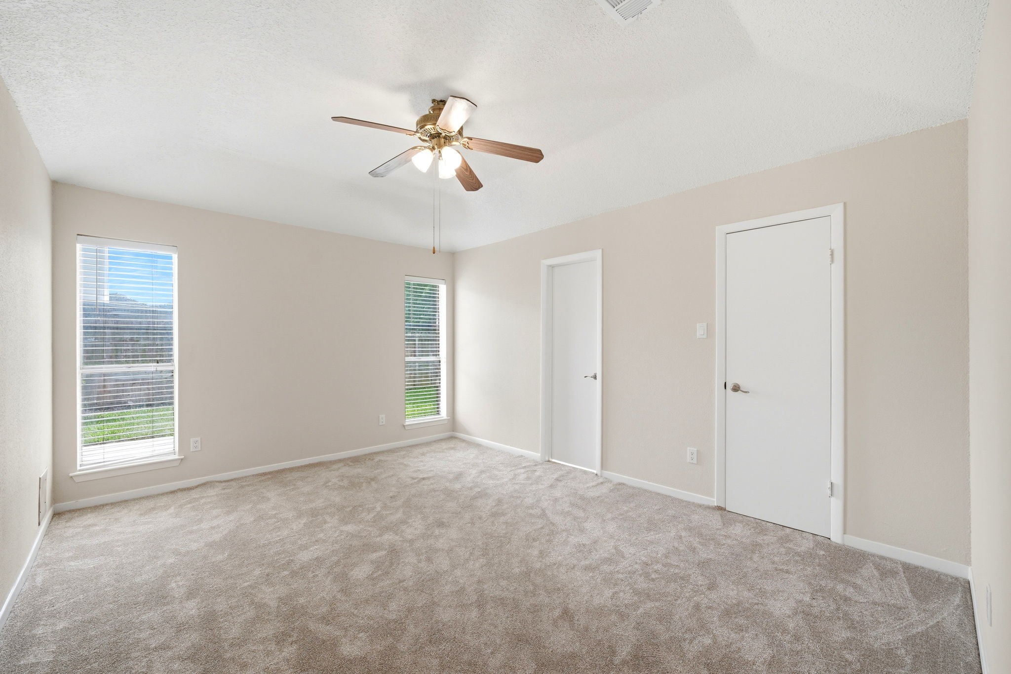 18607 Hiddenbay Way Property Photo 28