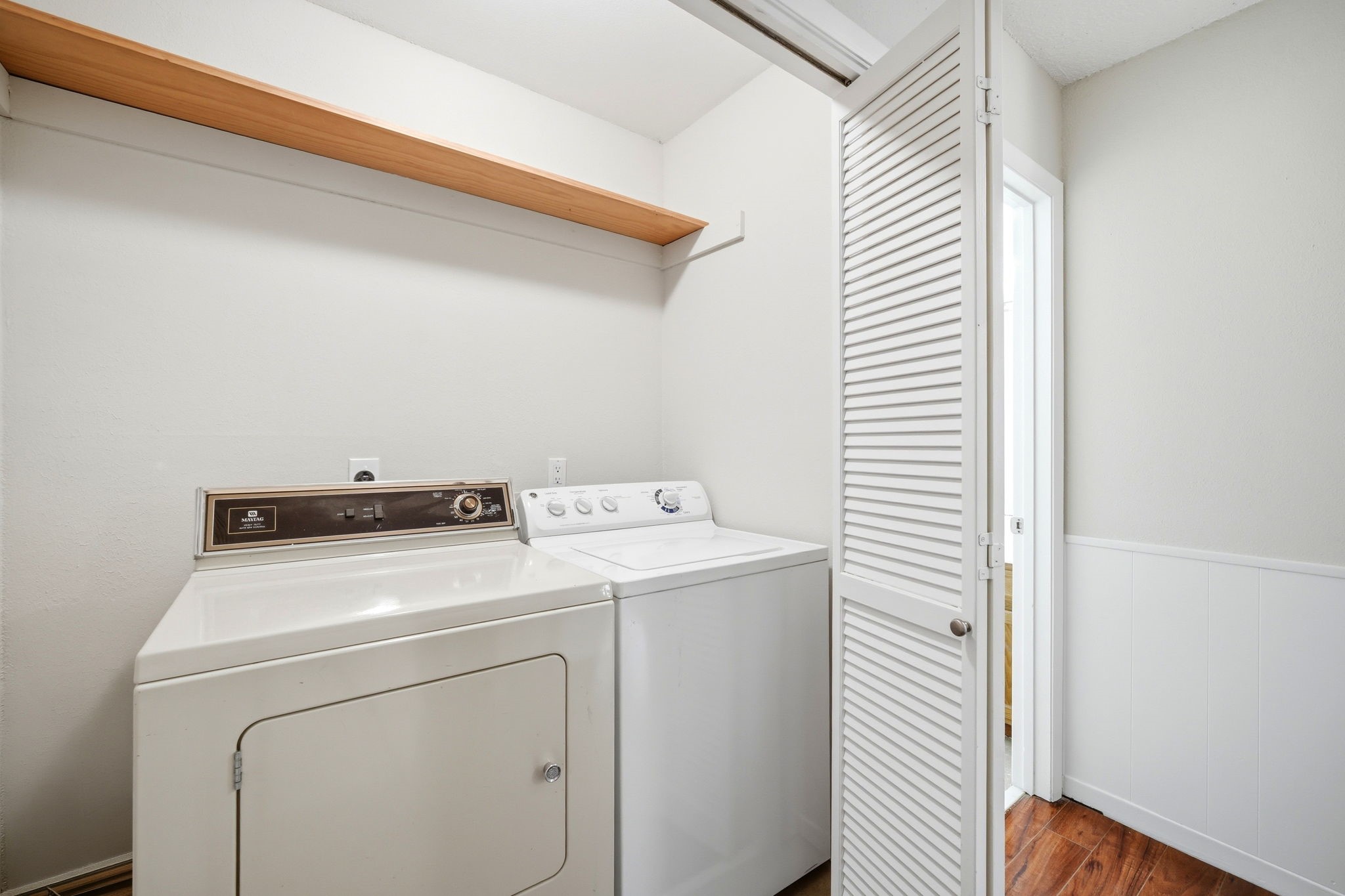 18607 Hiddenbay Way Property Photo 35