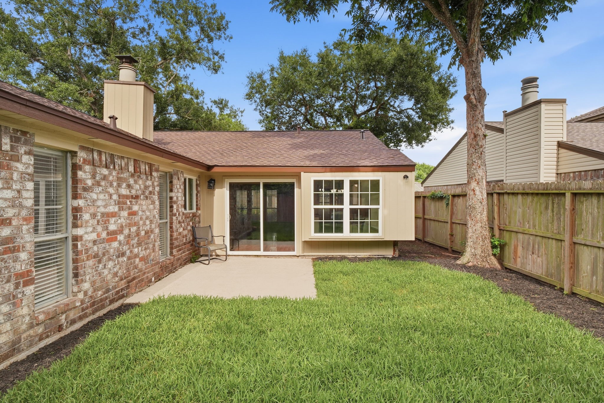 18607 Hiddenbay Way Property Photo 41