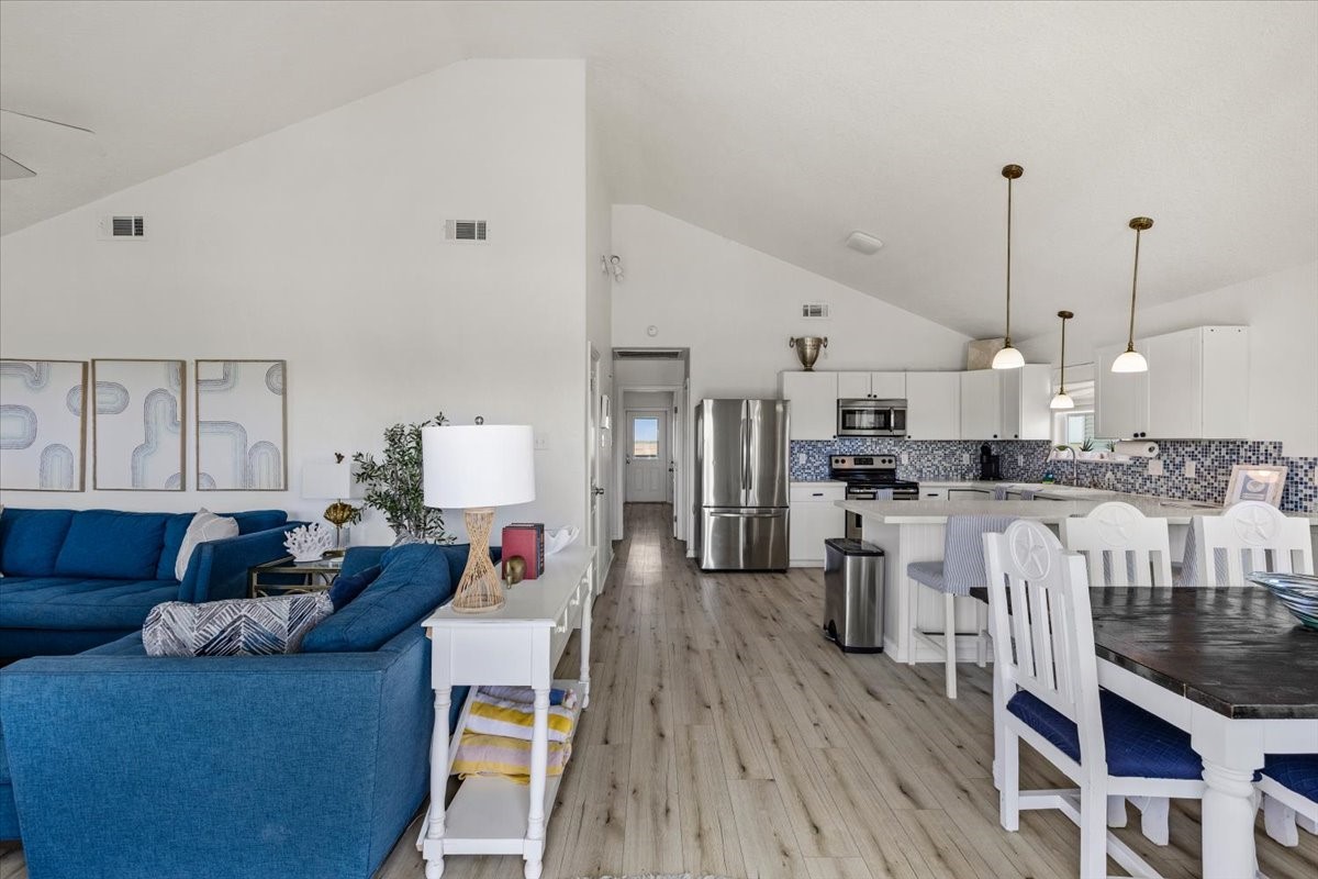 2927 Blue Water Highway Property Photo 9