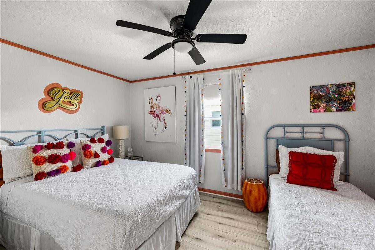 2927 Blue Water Highway Property Photo 32