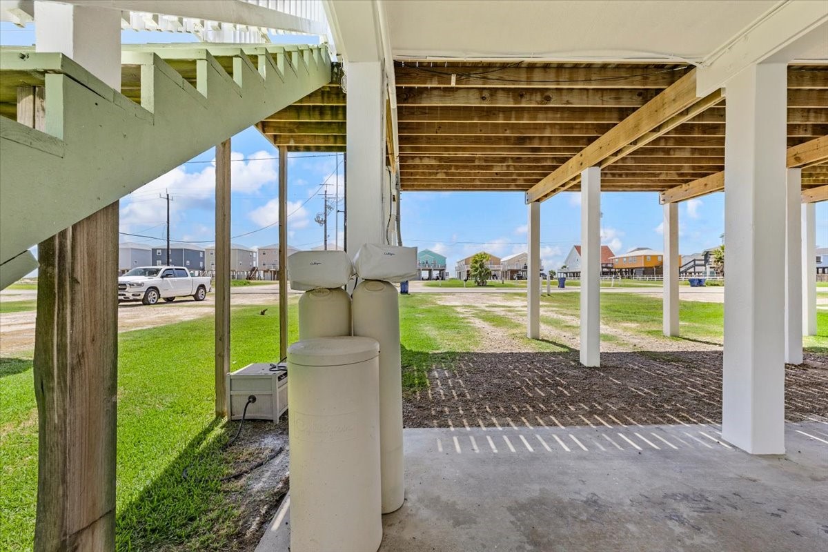2927 Blue Water Highway Property Photo 37