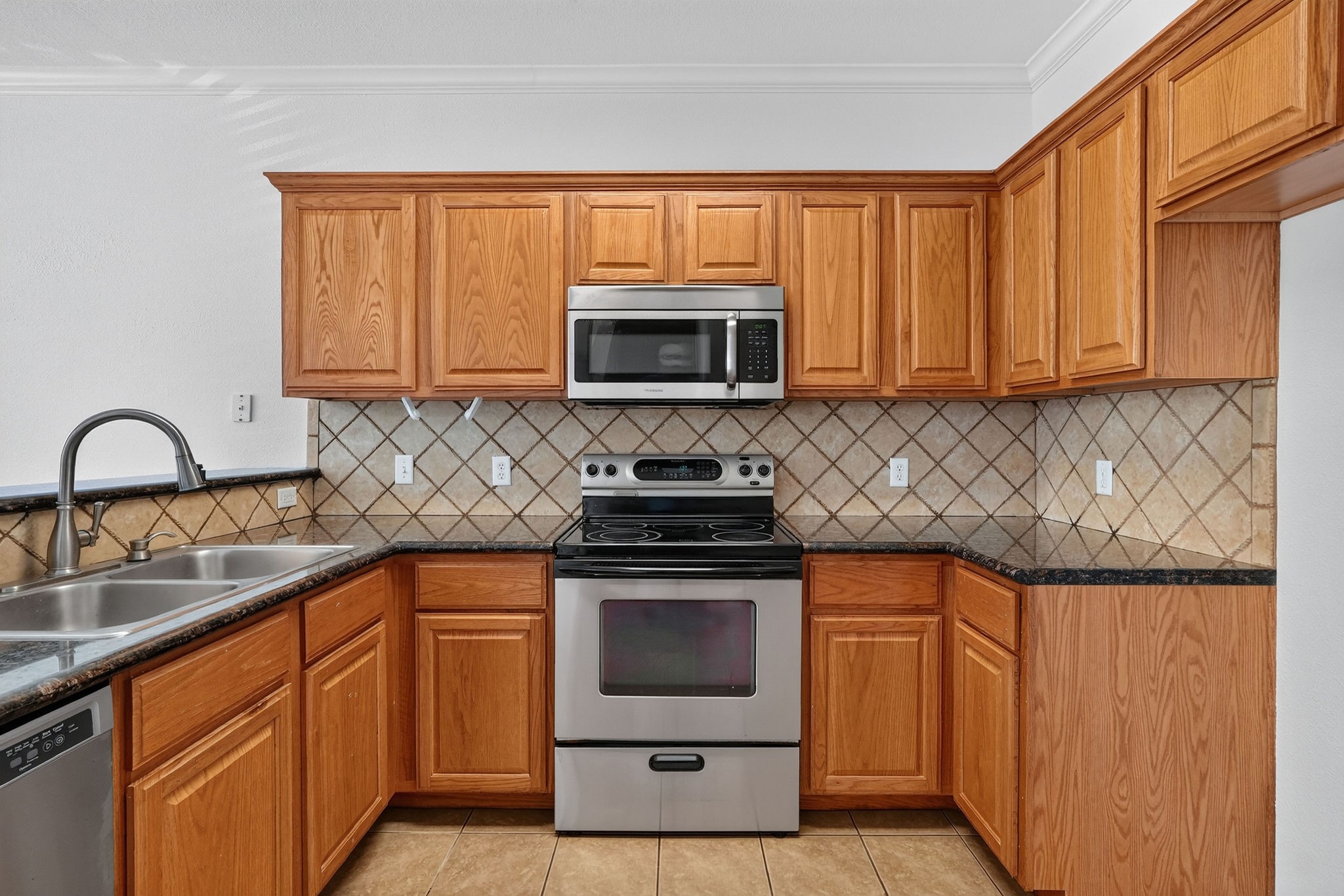 1001 Krenek Tap Road 1901 Property Photo 8