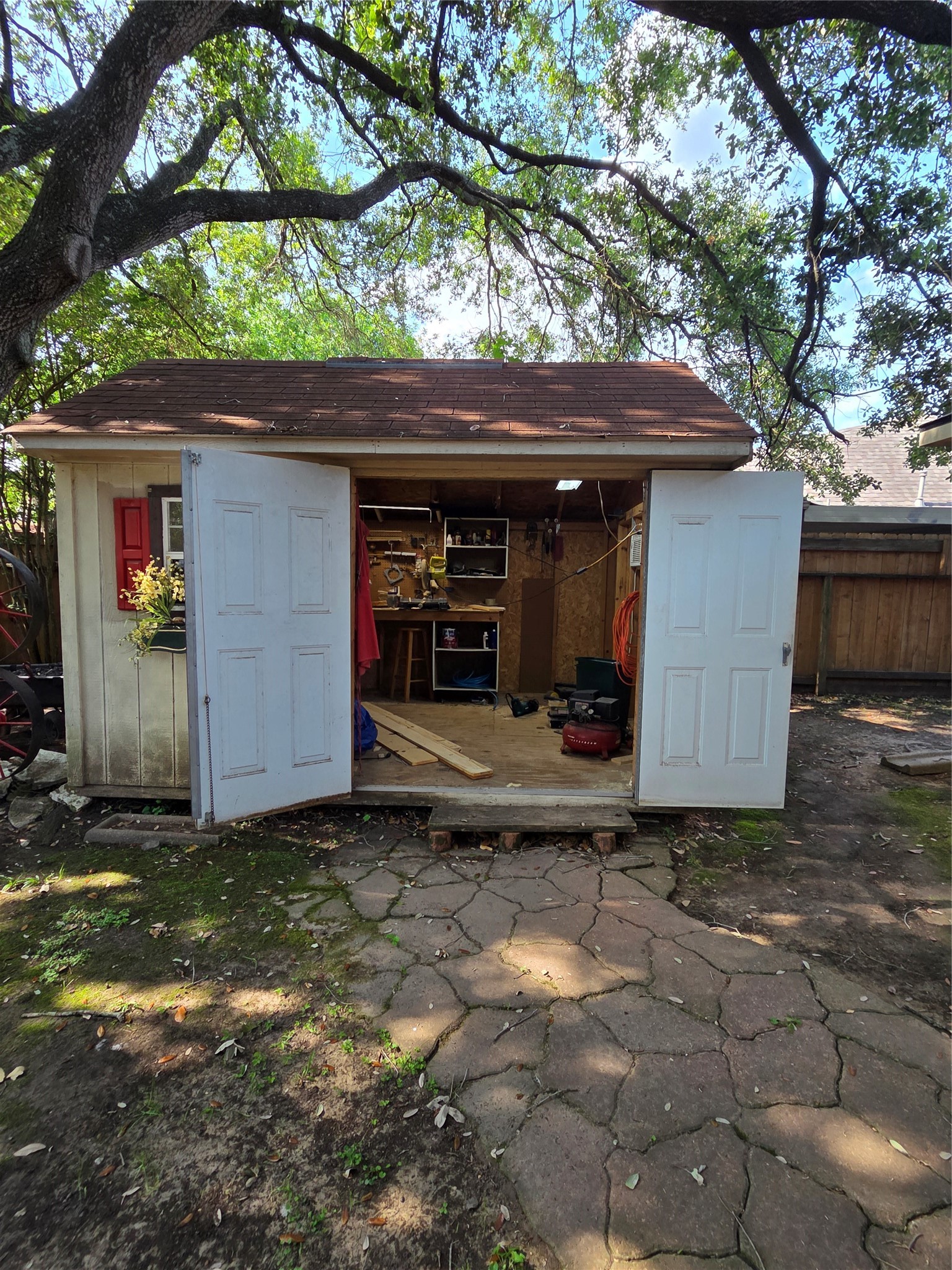 3909 Regency Drive Property Photo 26