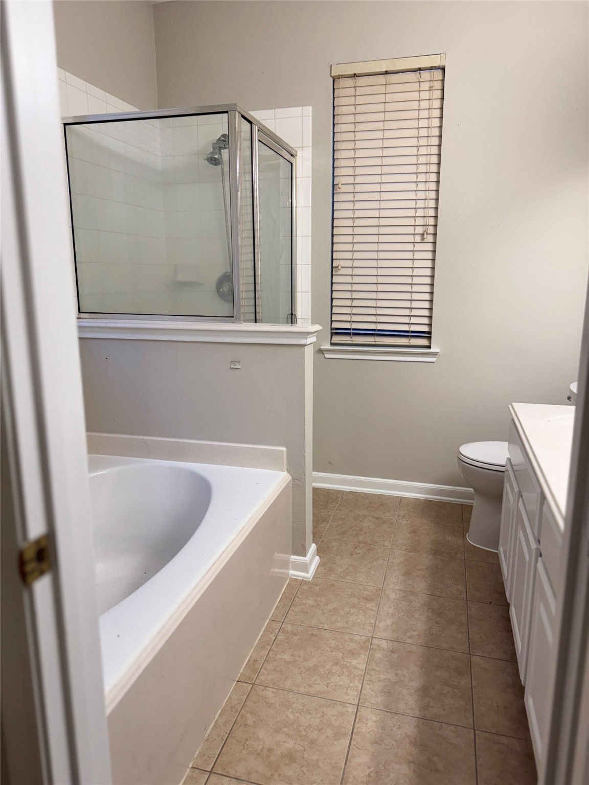 7442 Oakwood Canyon Drive Property Photo 4