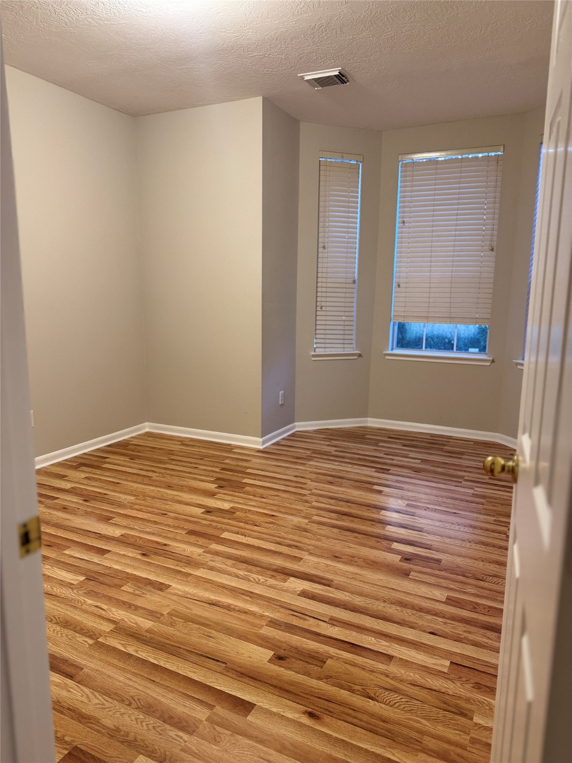 7442 Oakwood Canyon Drive Property Photo 5