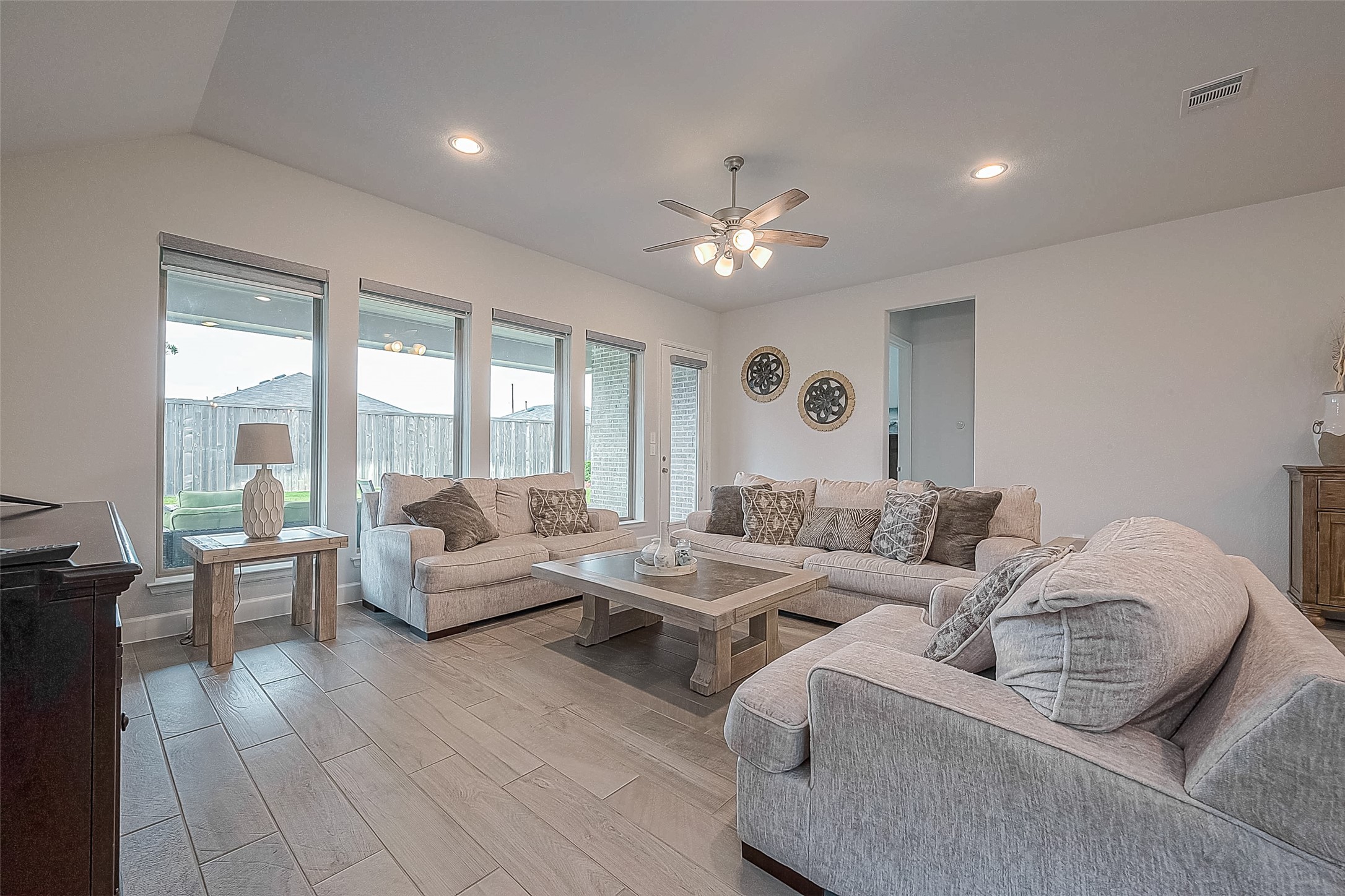 29042 Hauter Way Property Photo 4