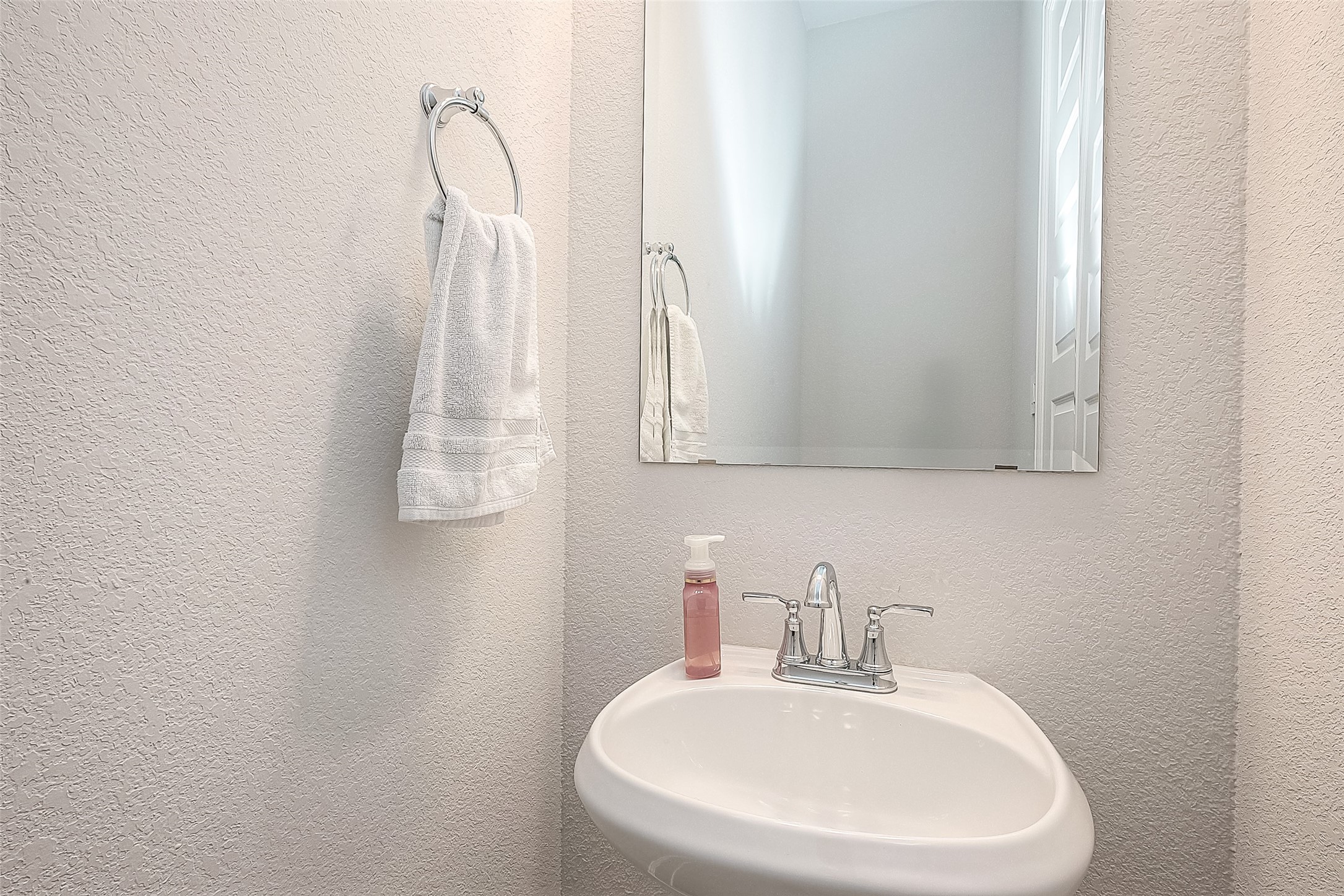 29042 Hauter Way Property Photo 18