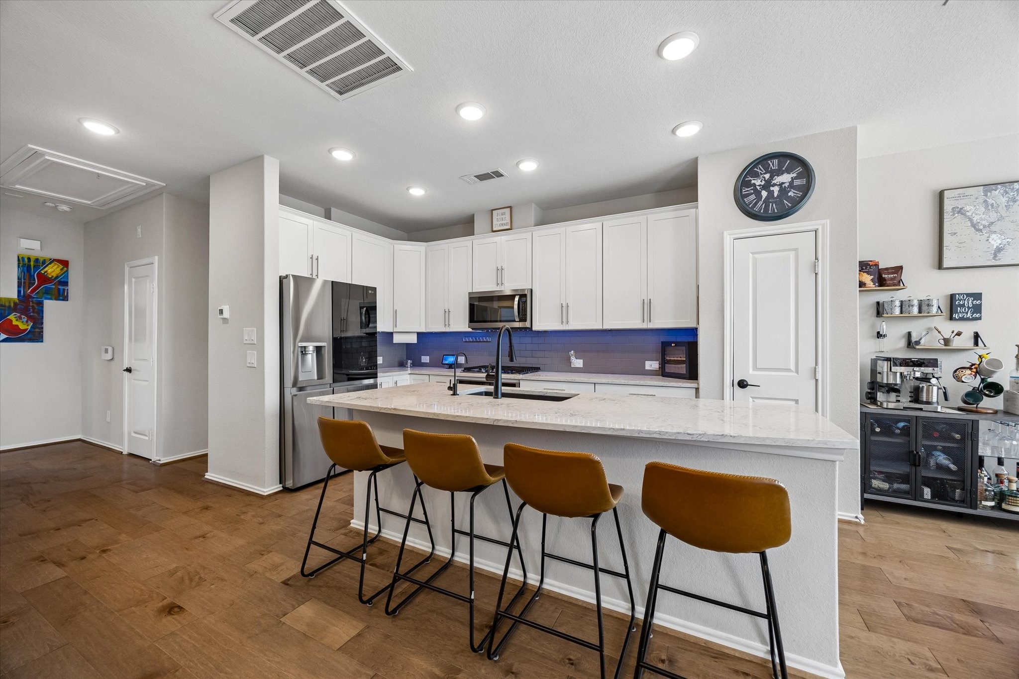 1819 Agoura Hills Drive Property Photo 8