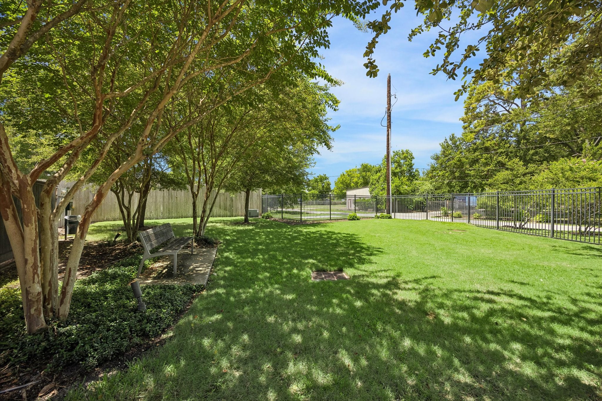 1819 Agoura Hills Drive Property Photo 34