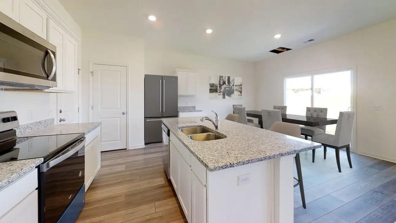 25211 Brookstone Way Property Photo 6