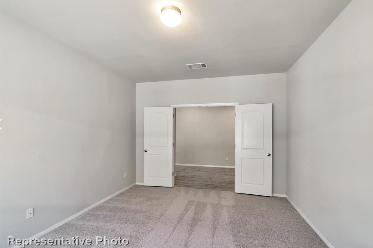 322 Legacy Point Drive Property Photo 6