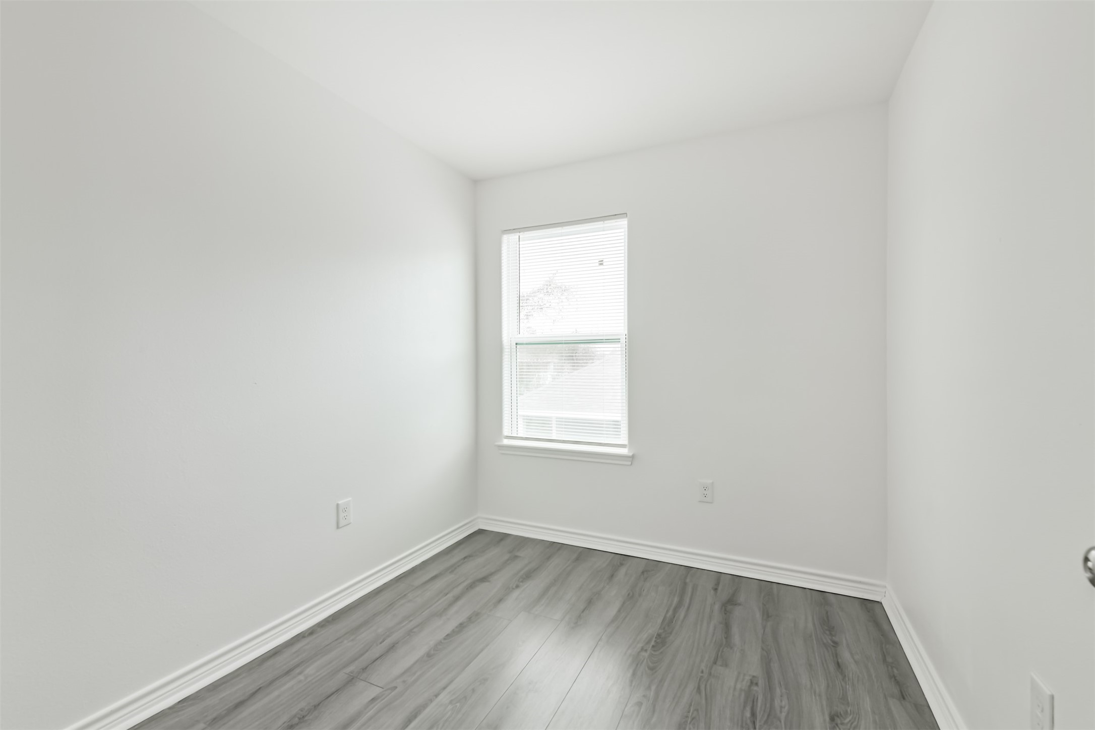 16884 Kempwood Property Photo 28